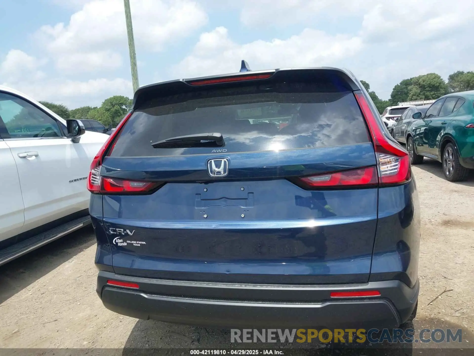16 Photograph of a damaged car 2HKRS4H47SH446989 HONDA CR-V 2025