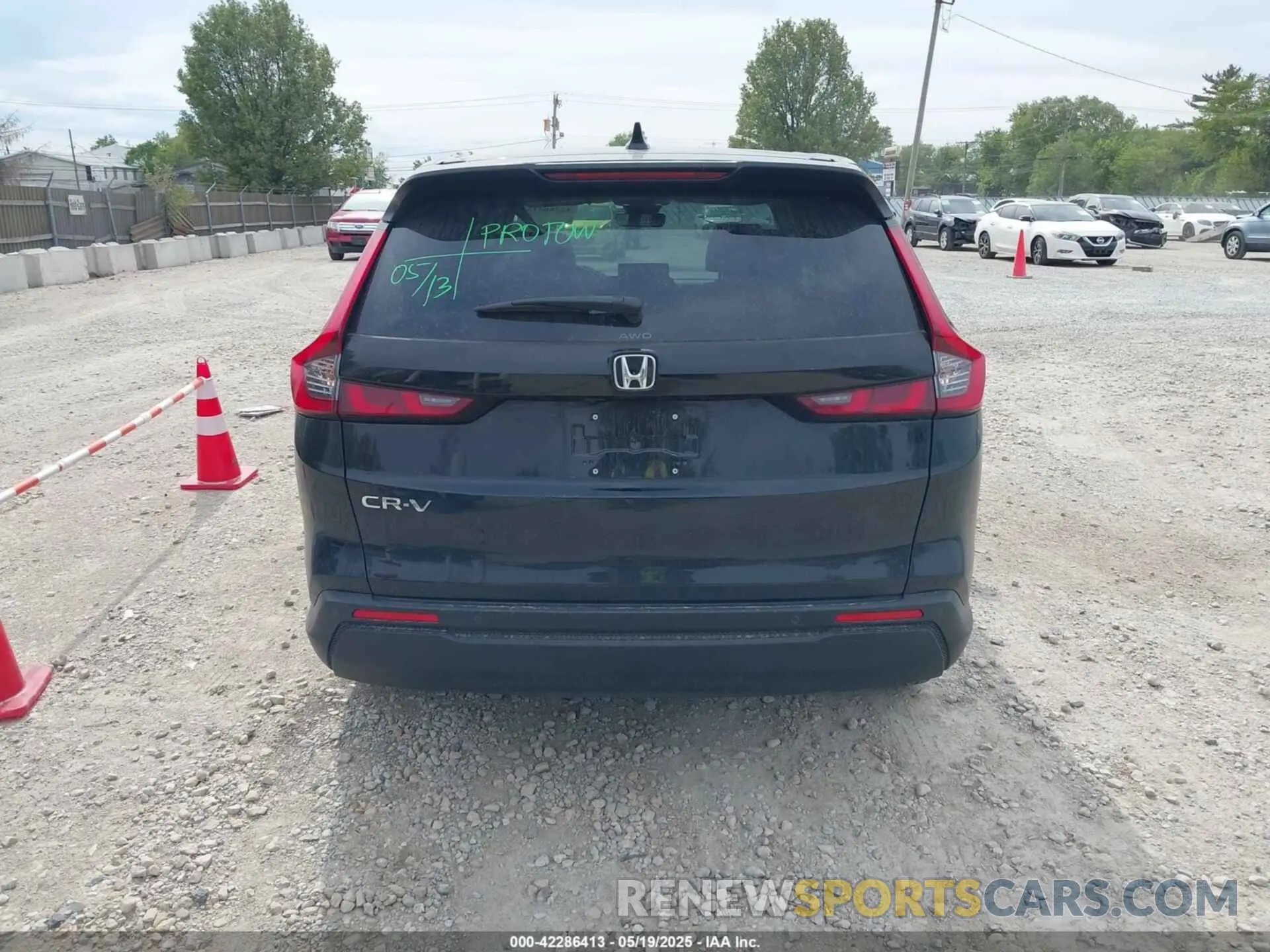 16 Photograph of a damaged car 2HKRS4H75SH419400 HONDA CR-V 2025