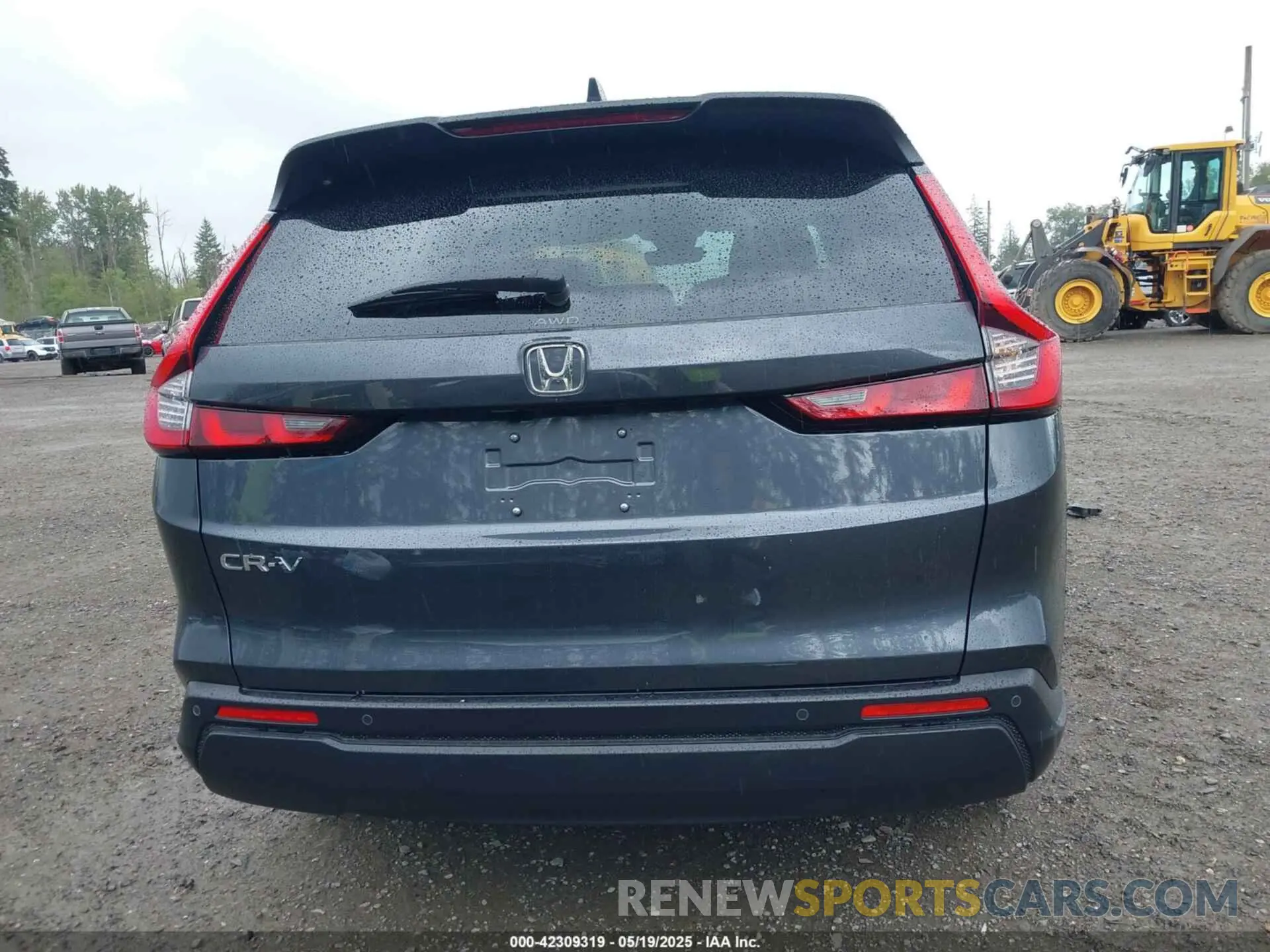 16 Photograph of a damaged car 2HKRS4H77SH463396 HONDA CR-V 2025