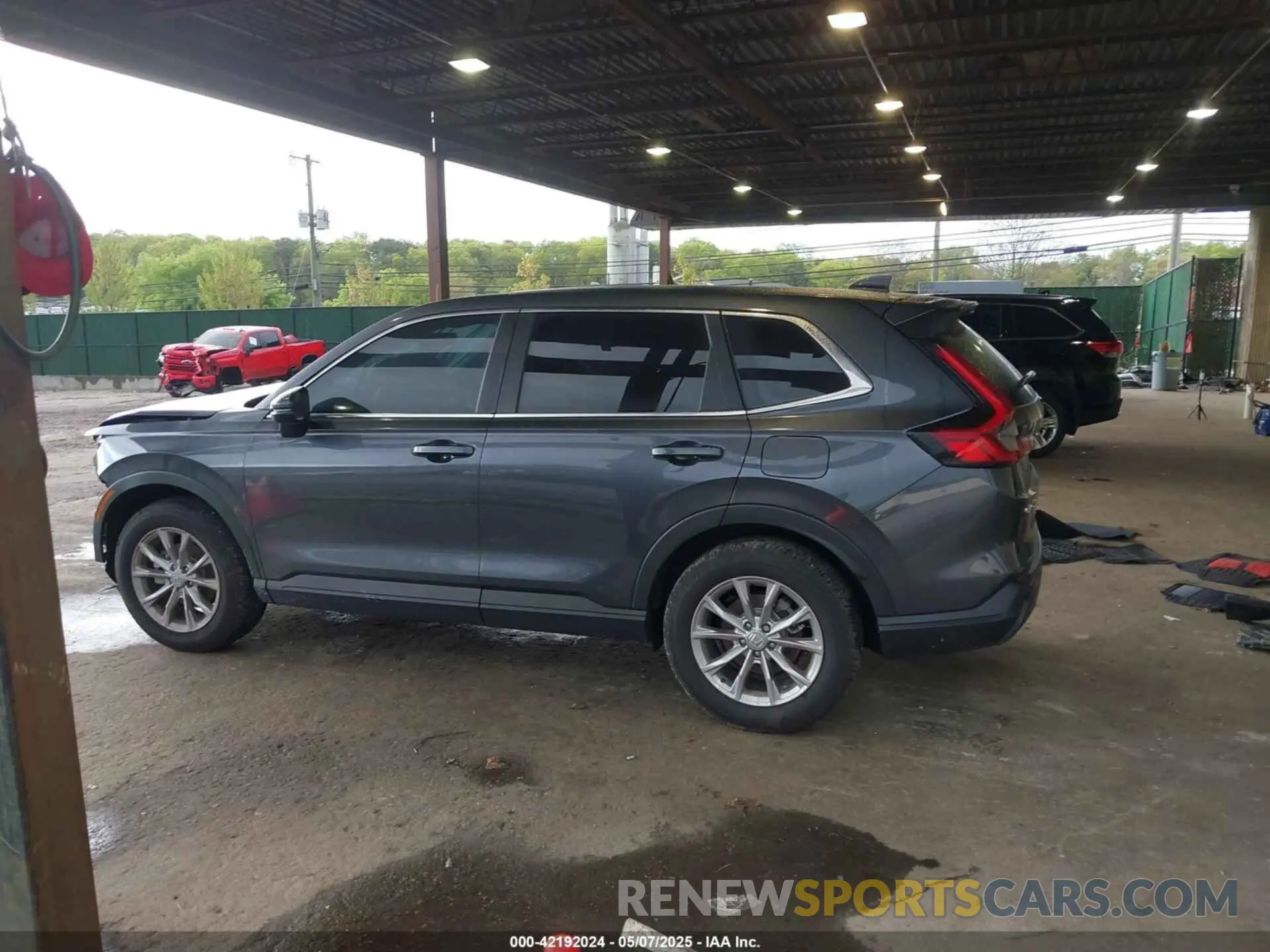 15 Photograph of a damaged car 2HKRS4H77SH464323 HONDA CR-V 2025