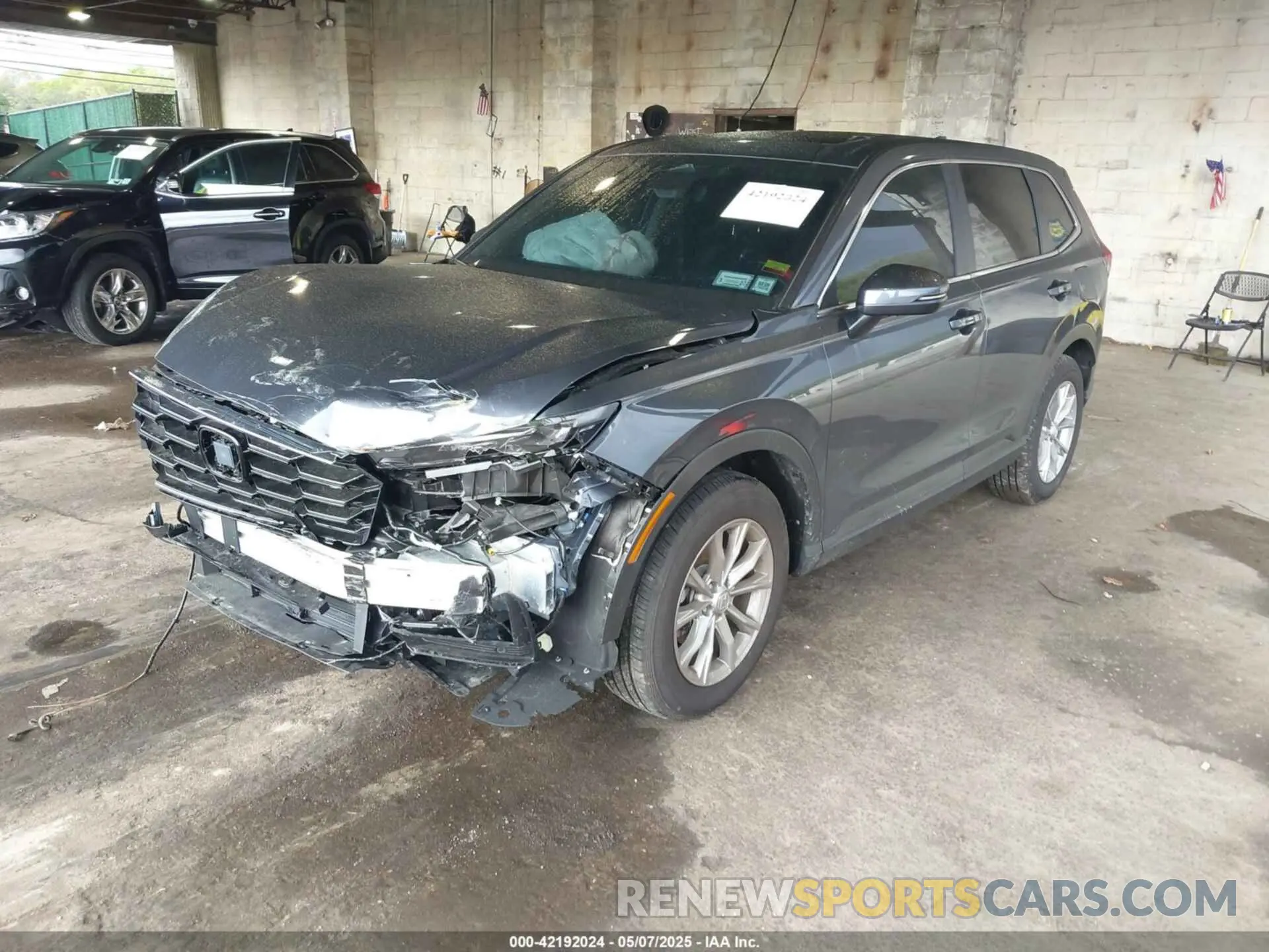 2 Photograph of a damaged car 2HKRS4H77SH464323 HONDA CR-V 2025