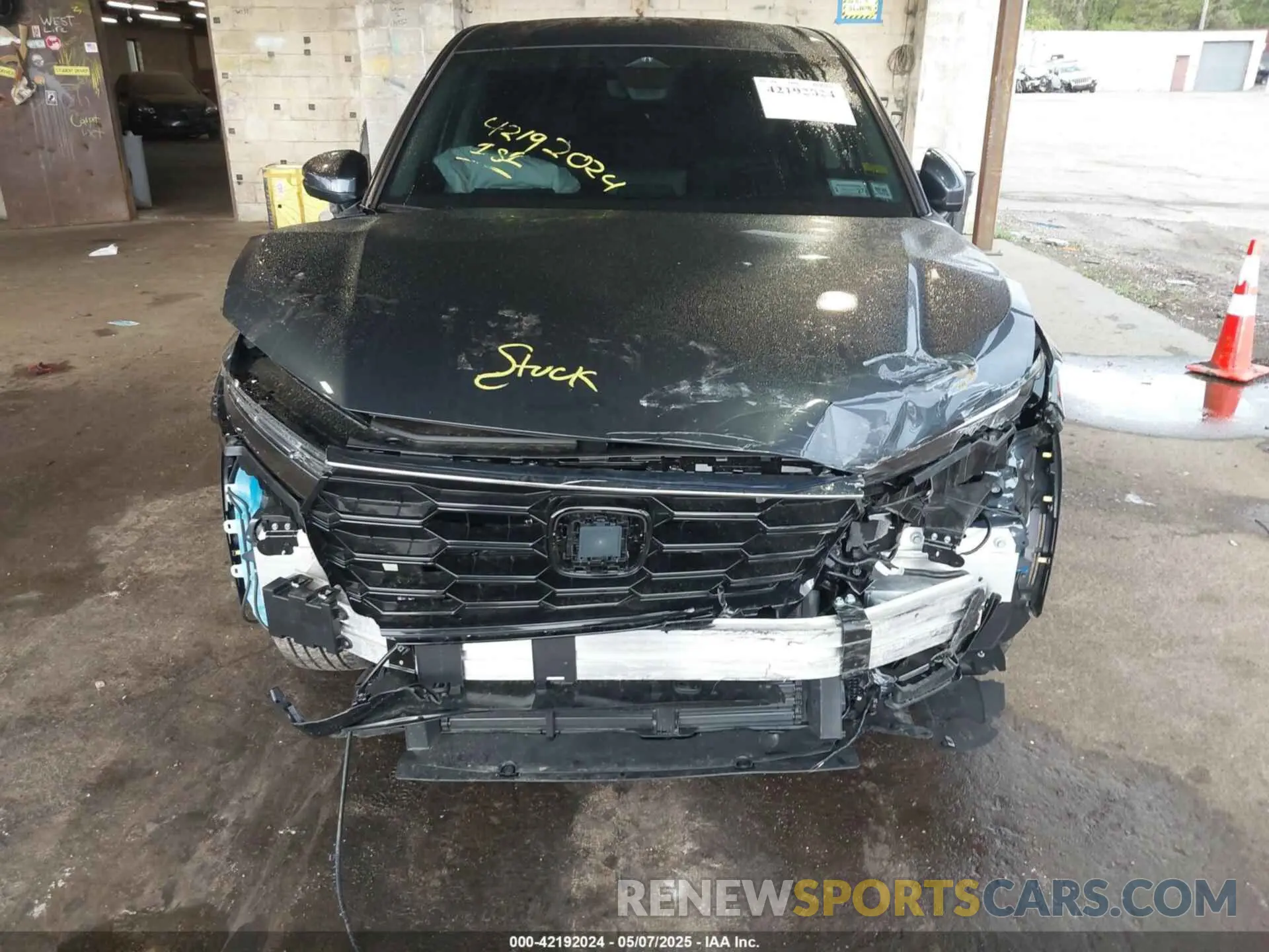 6 Photograph of a damaged car 2HKRS4H77SH464323 HONDA CR-V 2025
