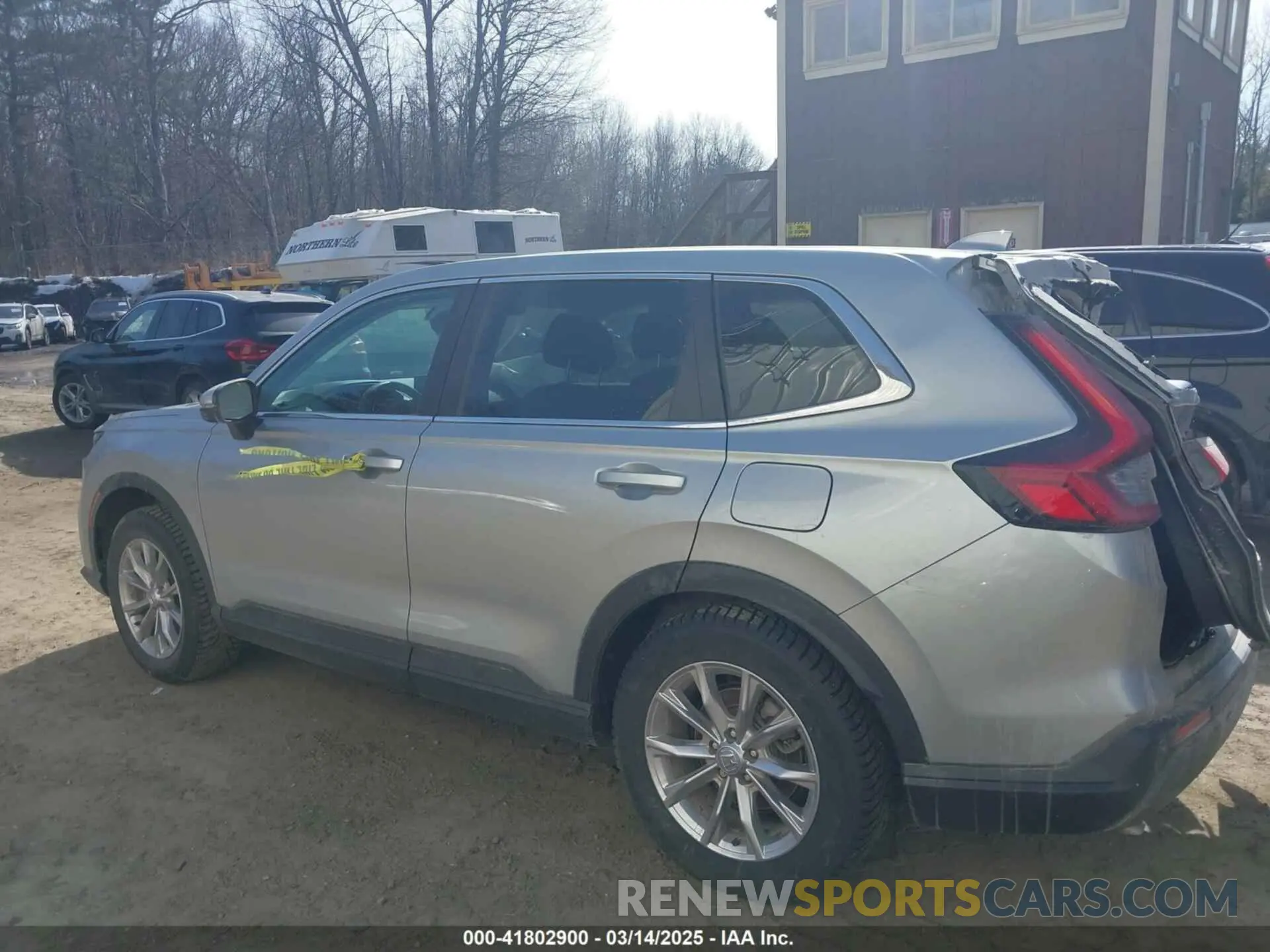 14 Photograph of a damaged car 2HKRS4H78SH403496 HONDA CR-V 2025