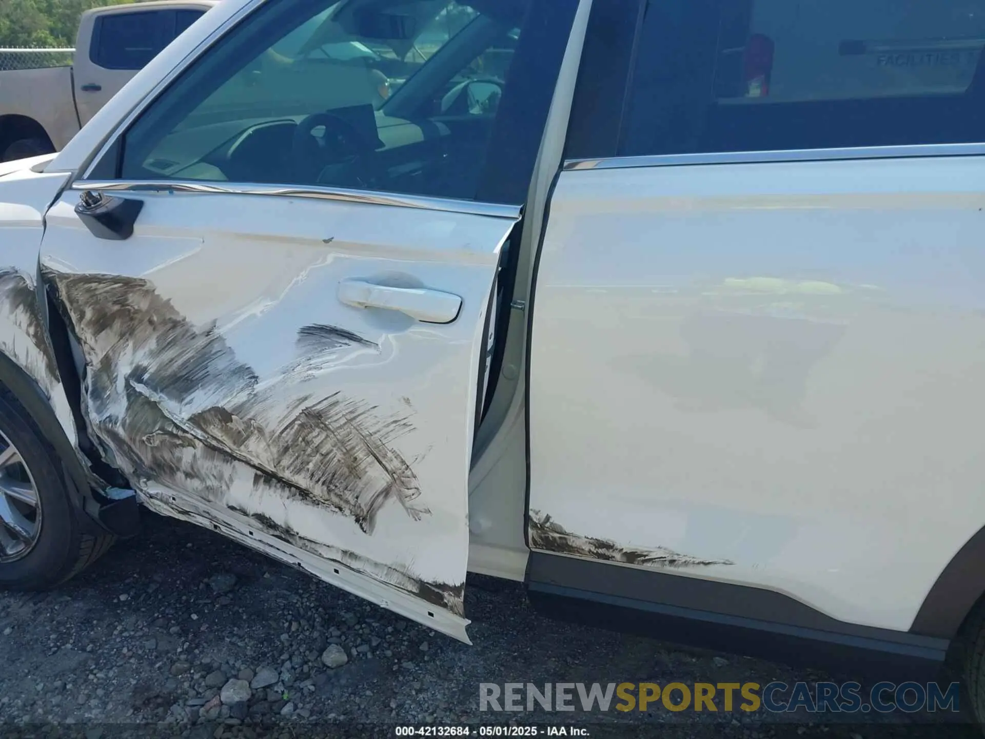 18 Photograph of a damaged car 2HKRS4H78SH477789 HONDA CR-V 2025