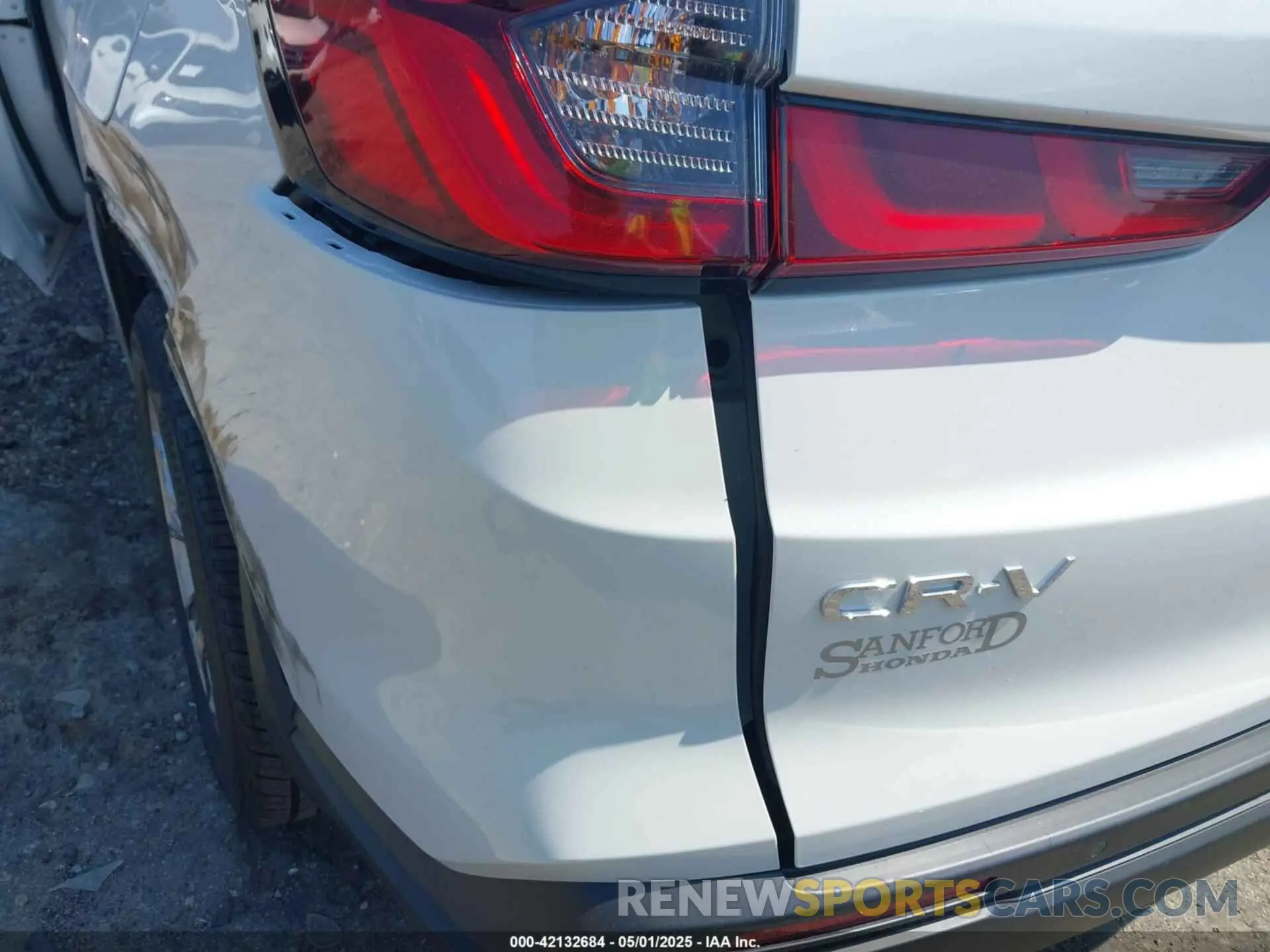 21 Photograph of a damaged car 2HKRS4H78SH477789 HONDA CR-V 2025