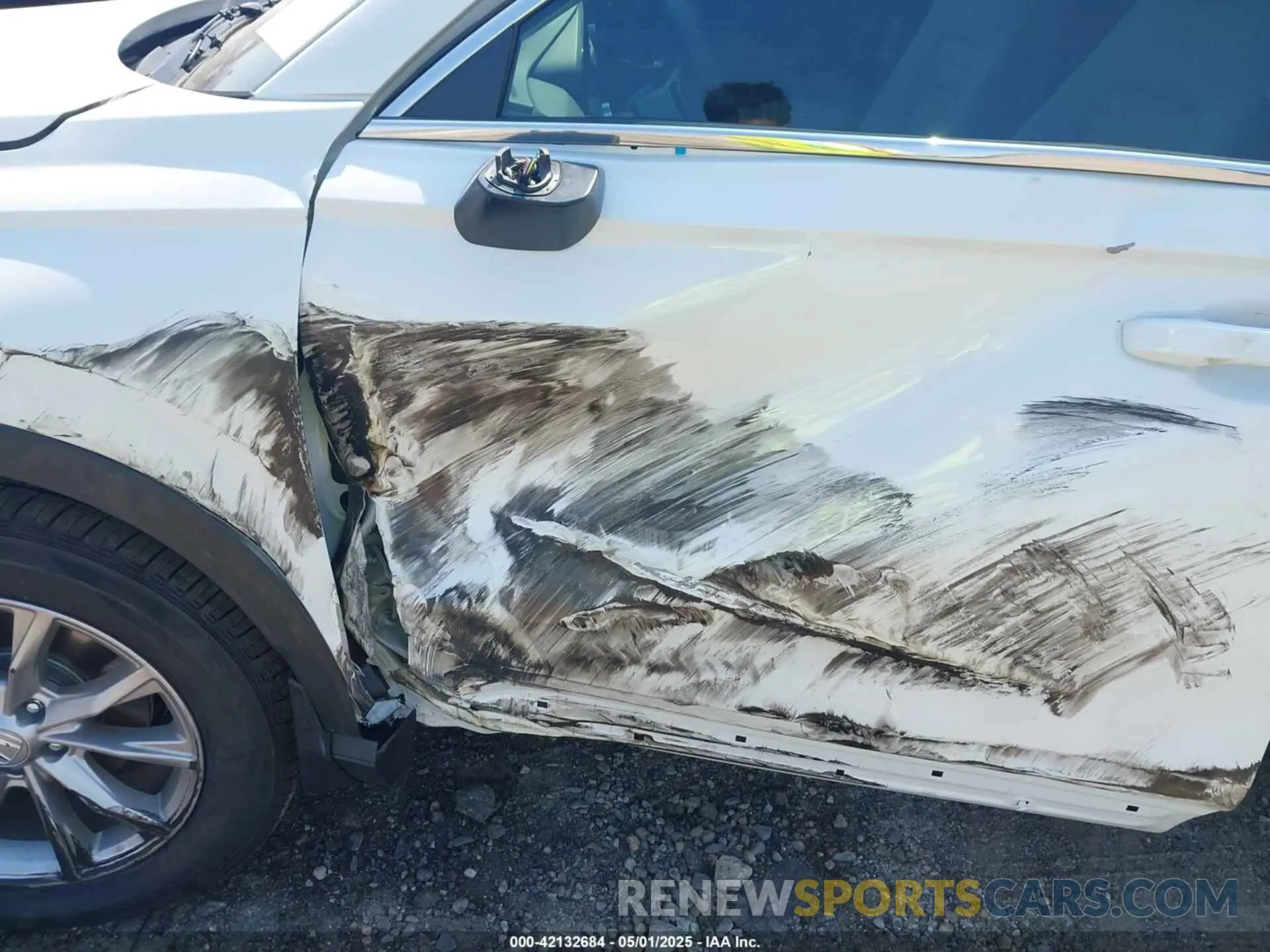 6 Photograph of a damaged car 2HKRS4H78SH477789 HONDA CR-V 2025