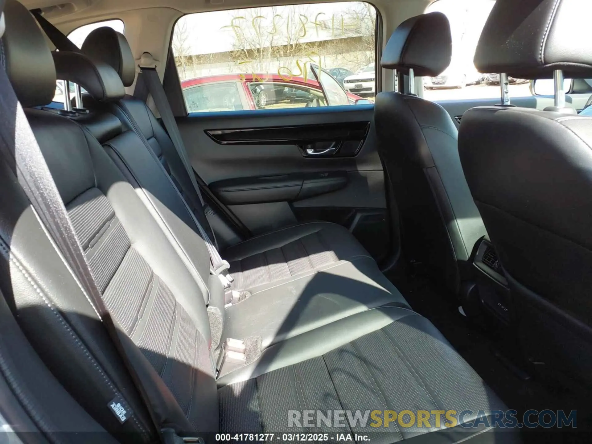 8 Photograph of a damaged car 2HKRS4H79SH429671 HONDA CR-V 2025