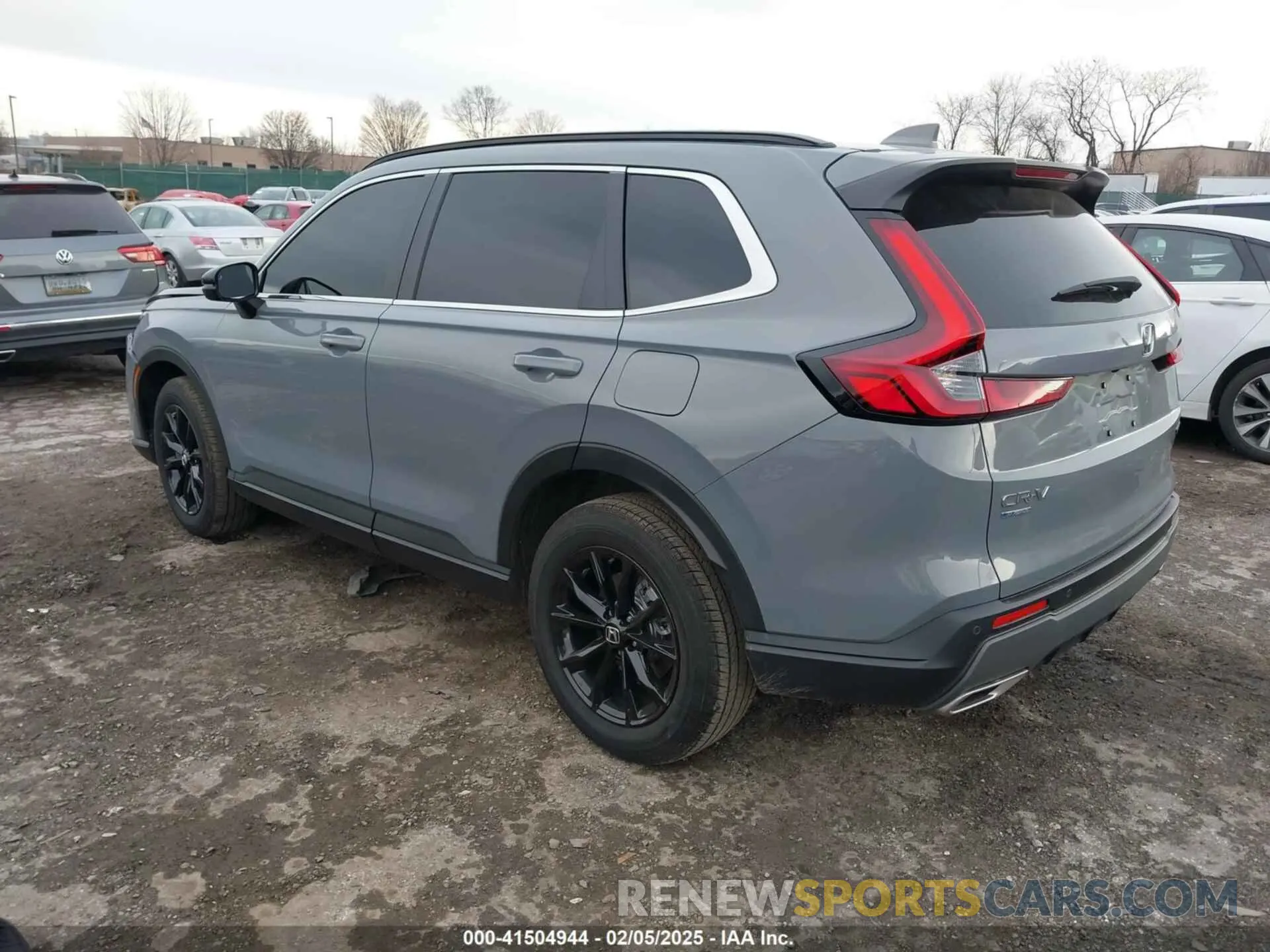 3 Photograph of a damaged car 2HKRS6H82SH809942 HONDA CR-V 2025