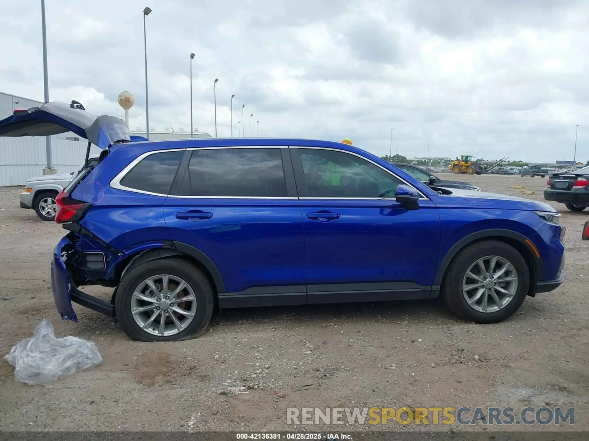 13 Photograph of a damaged car 5J6RS3H40SL005298 HONDA CR-V 2025