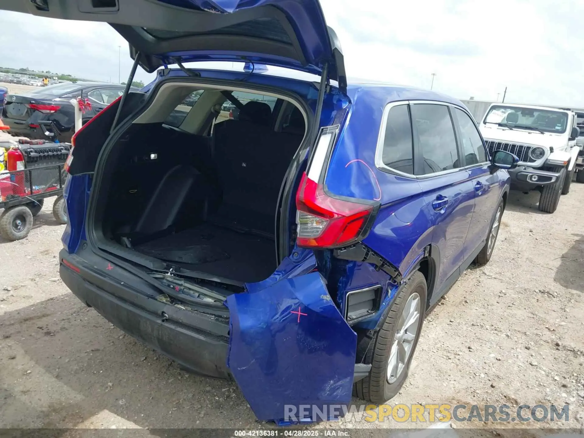 4 Photograph of a damaged car 5J6RS3H40SL005298 HONDA CR-V 2025