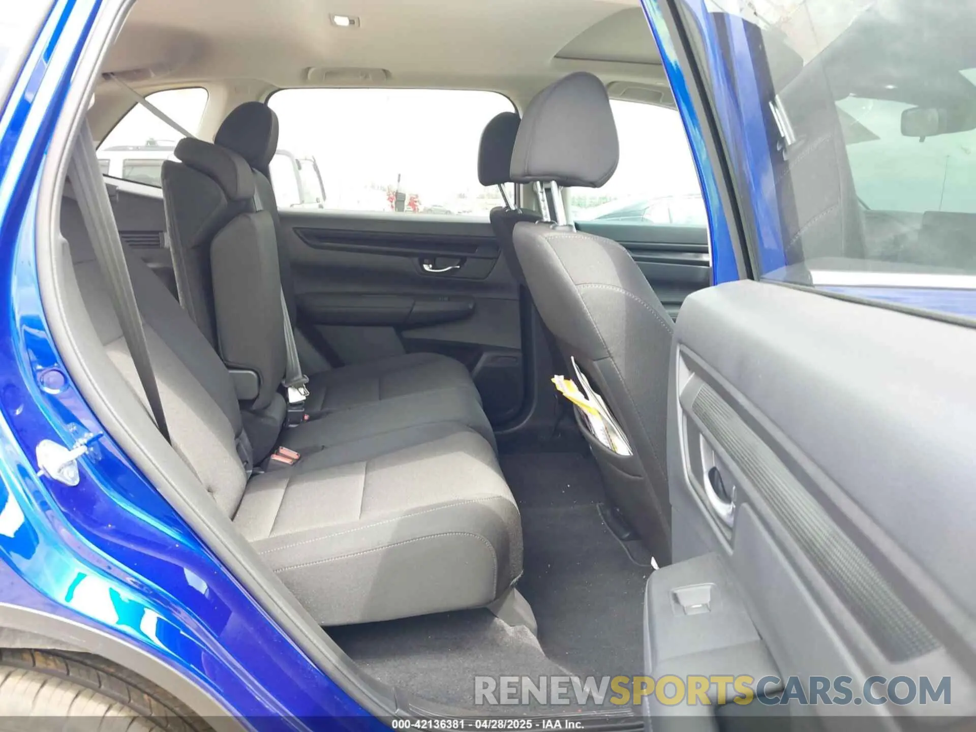 8 Photograph of a damaged car 5J6RS3H40SL005298 HONDA CR-V 2025