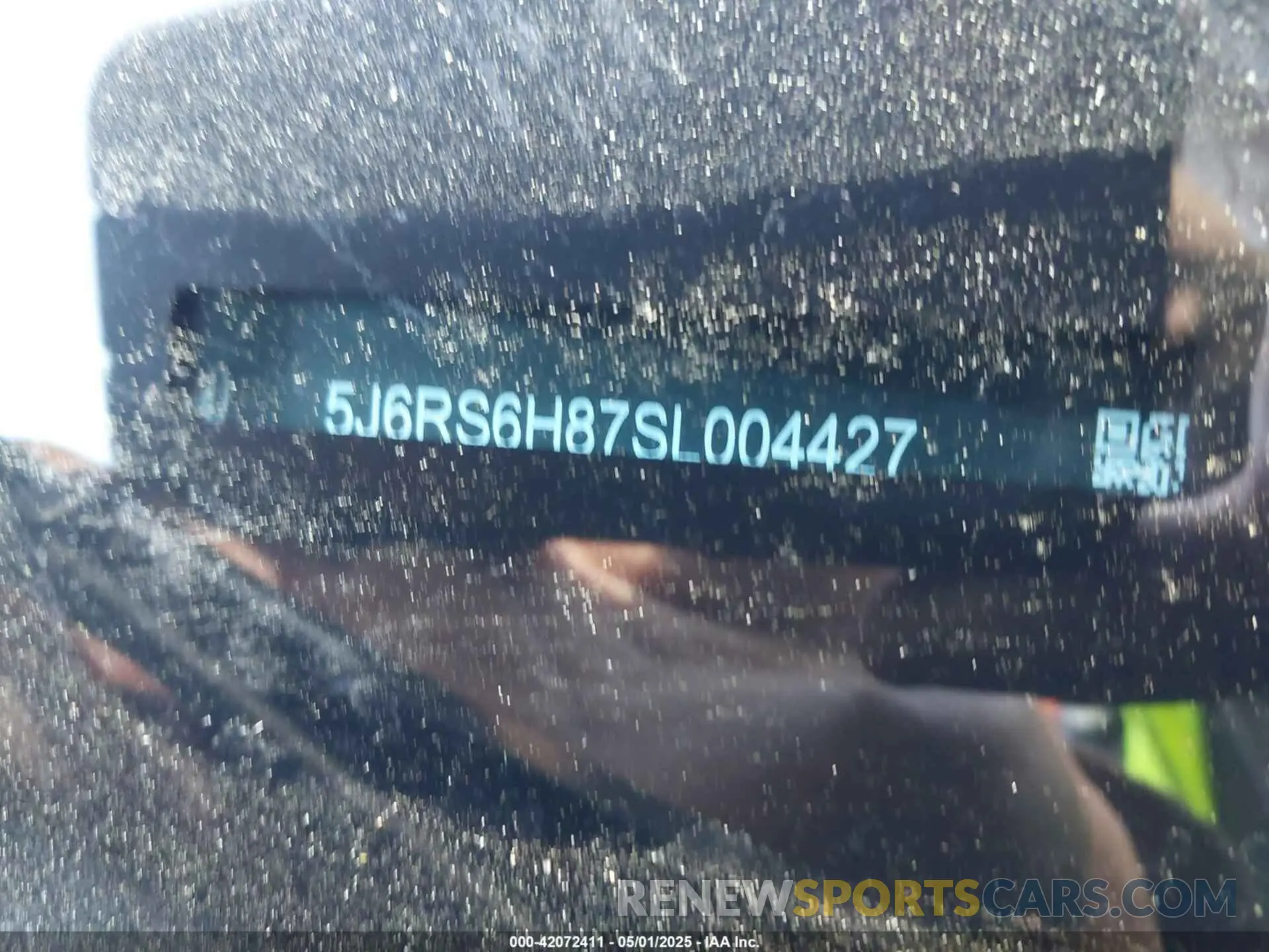 17 Photograph of a damaged car 5J6RS6H87SL004427 HONDA CR-V 2025