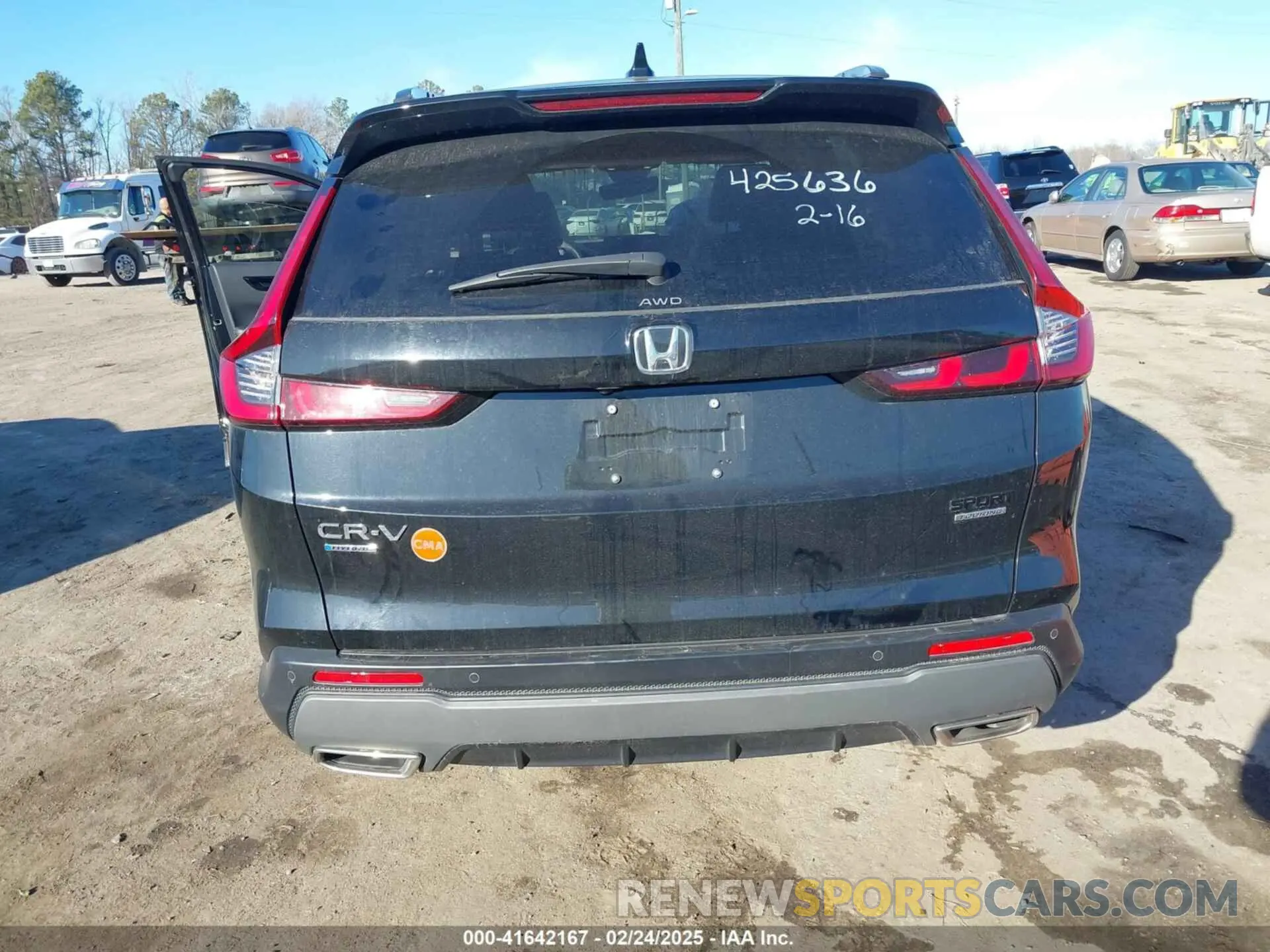 16 Photograph of a damaged car 5J6RS6H94SL001851 HONDA CR-V 2025