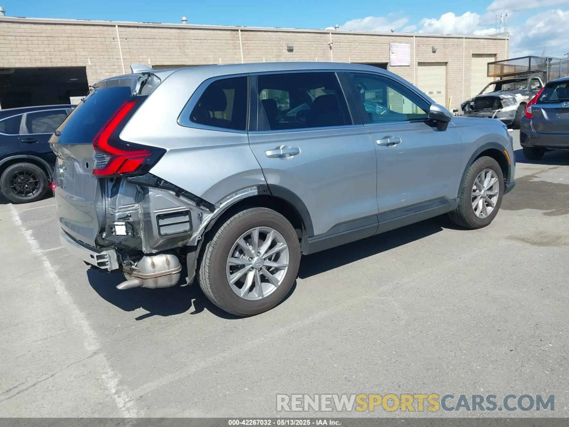 4 Фотография поврежденного автомобиля 7FARS4H47SE005964 HONDA CR-V 2025