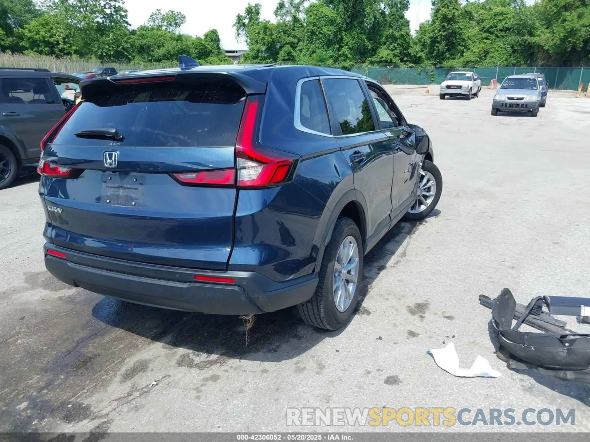 4 Photograph of a damaged car 7FARS4H76SE005612 HONDA CR-V 2025