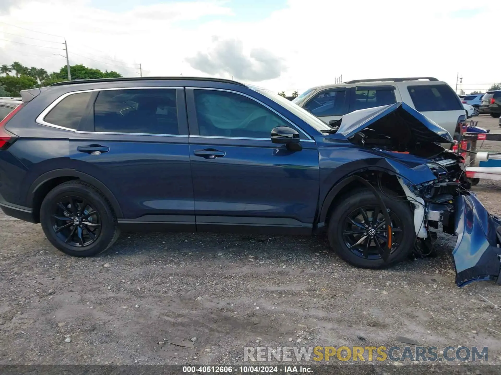 12 Photograph of a damaged car 7FARS5H83SE010717 HONDA CR-V 2025