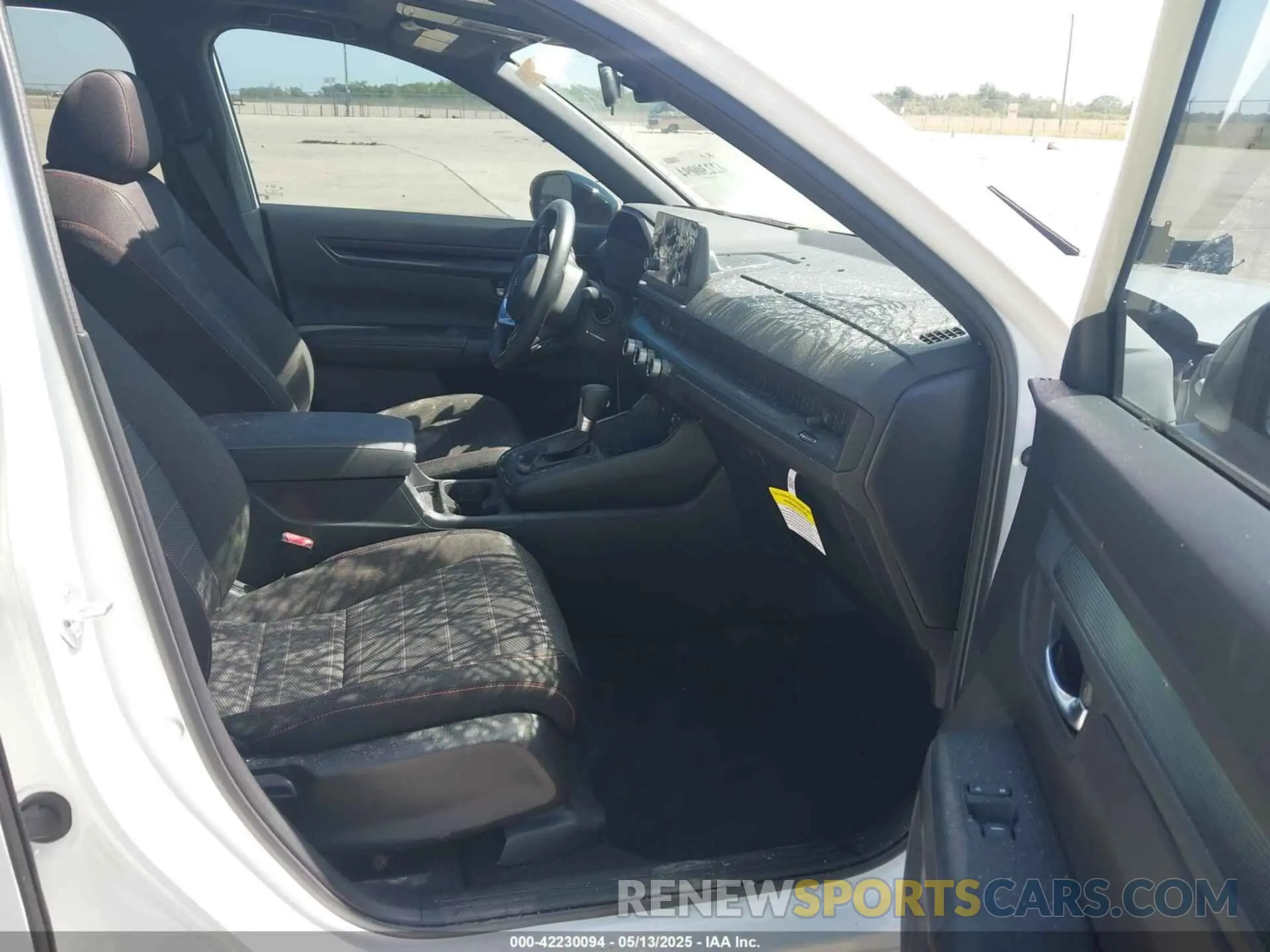 5 Photograph of a damaged car 7FARS6H51SE023574 HONDA CR-V 2025