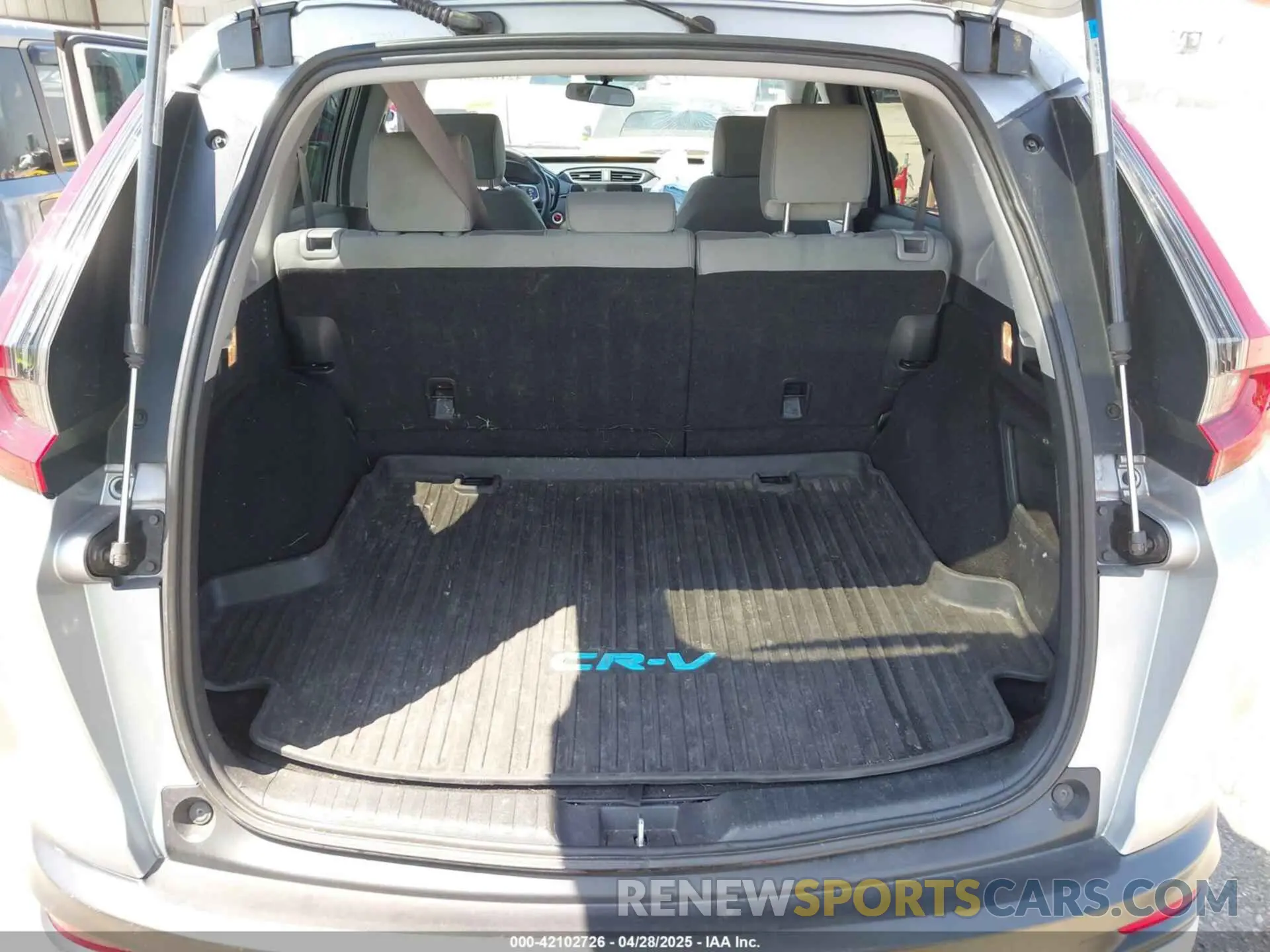 18 Photograph of a damaged car 7FART6H51LE008457 HONDA CR-V HYBRID 2020