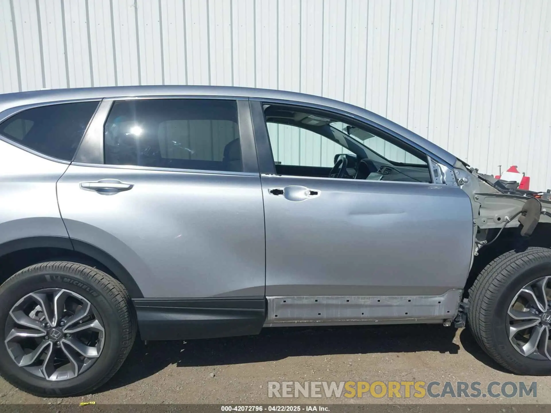 14 Photograph of a damaged car 7FART6H53LE004913 HONDA CR-V HYBRID 2020