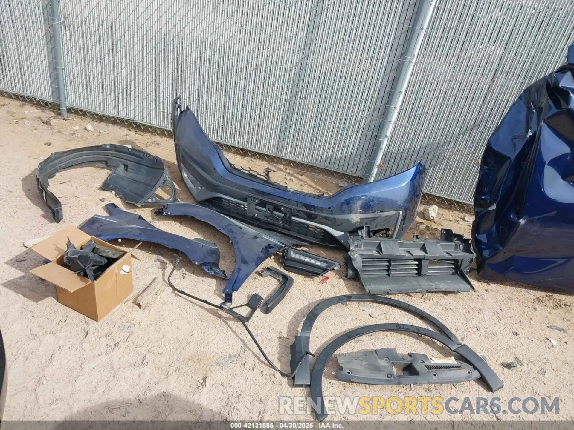 12 Photograph of a damaged car 7FART6H57LE017356 HONDA CR-V HYBRID 2020