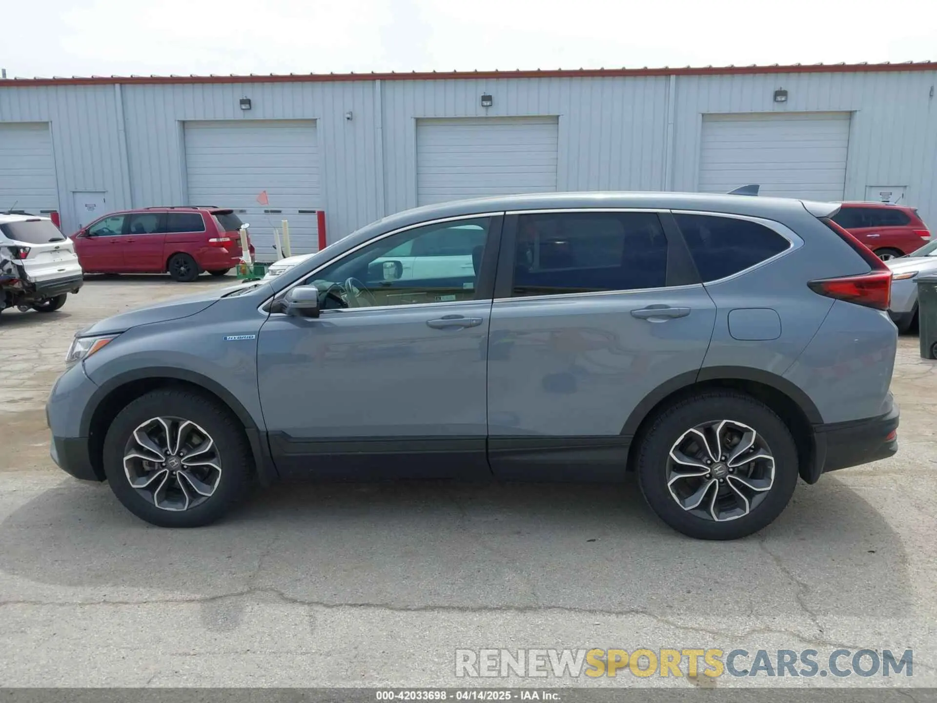 14 Photograph of a damaged car 7FART6H80LE011540 HONDA CR-V HYBRID 2020