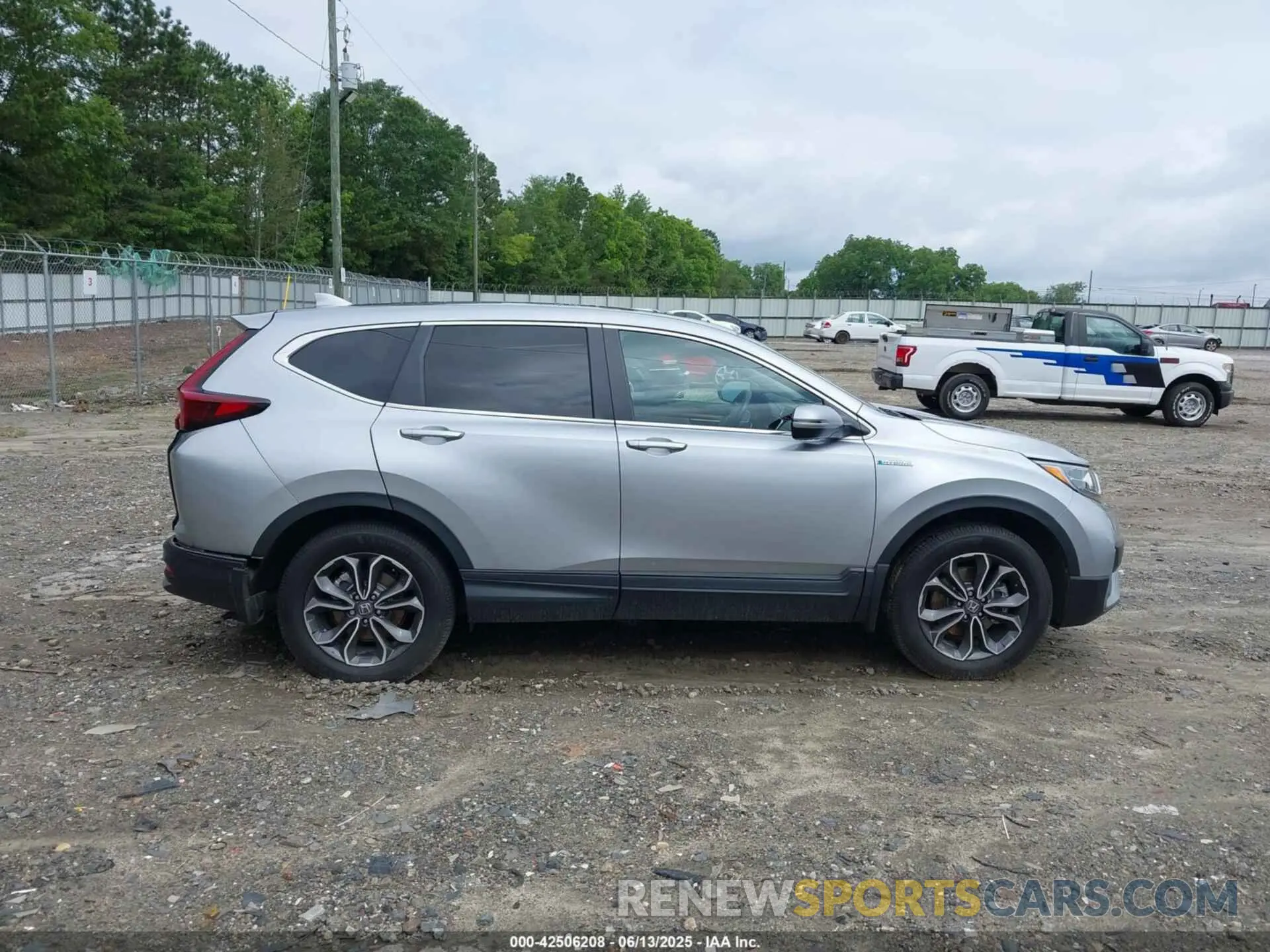 13 Photograph of a damaged car 7FART6H80LE026295 HONDA CR-V HYBRID 2020