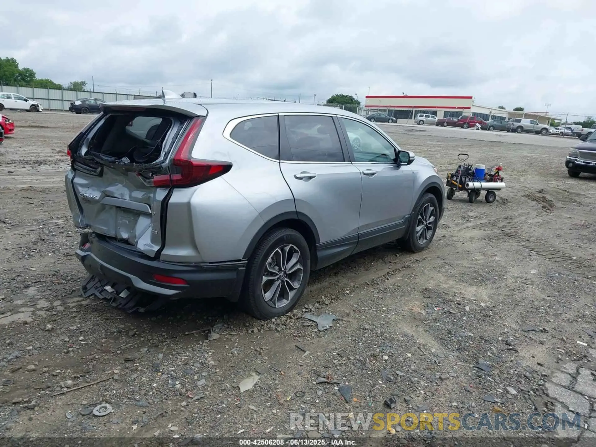 4 Photograph of a damaged car 7FART6H80LE026295 HONDA CR-V HYBRID 2020