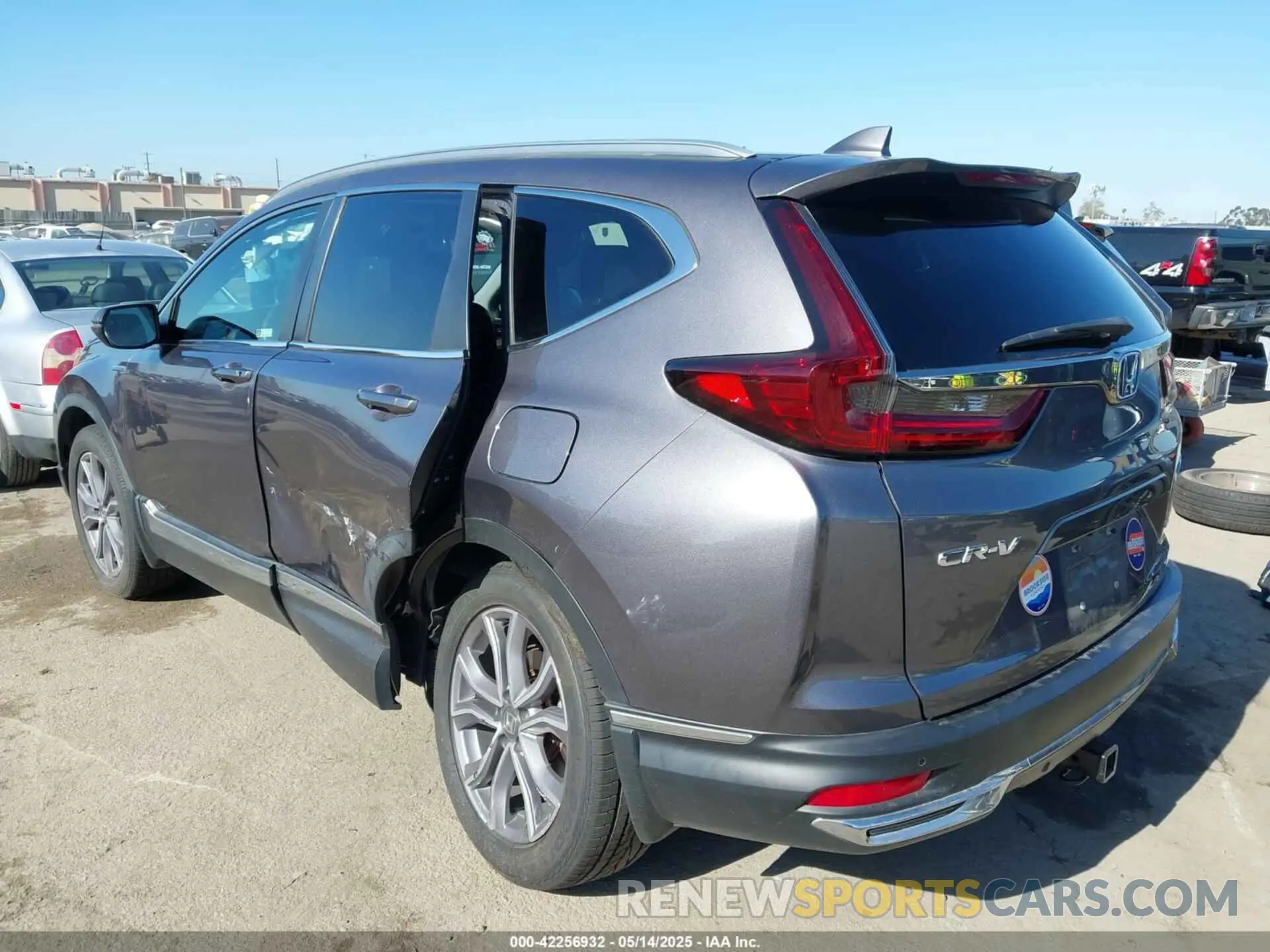 3 Фотография поврежденного автомобиля 7FART6H91LE000684 HONDA CR-V HYBRID 2020
