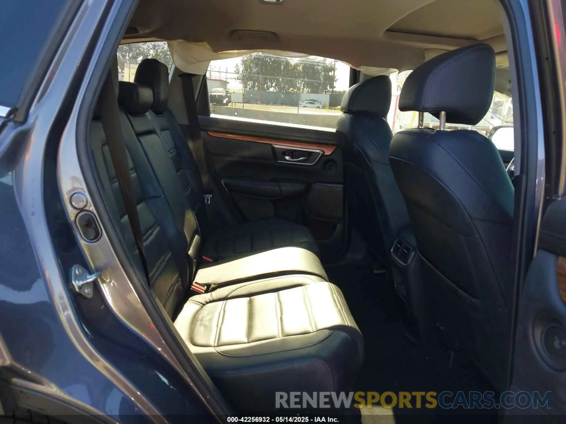 8 Фотография поврежденного автомобиля 7FART6H91LE000684 HONDA CR-V HYBRID 2020