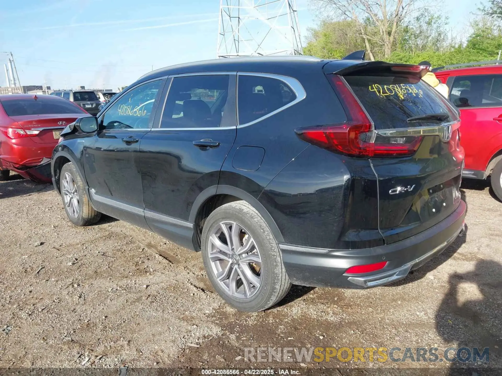 3 Фотография поврежденного автомобиля 7FART6H95LE019738 HONDA CR-V HYBRID 2020