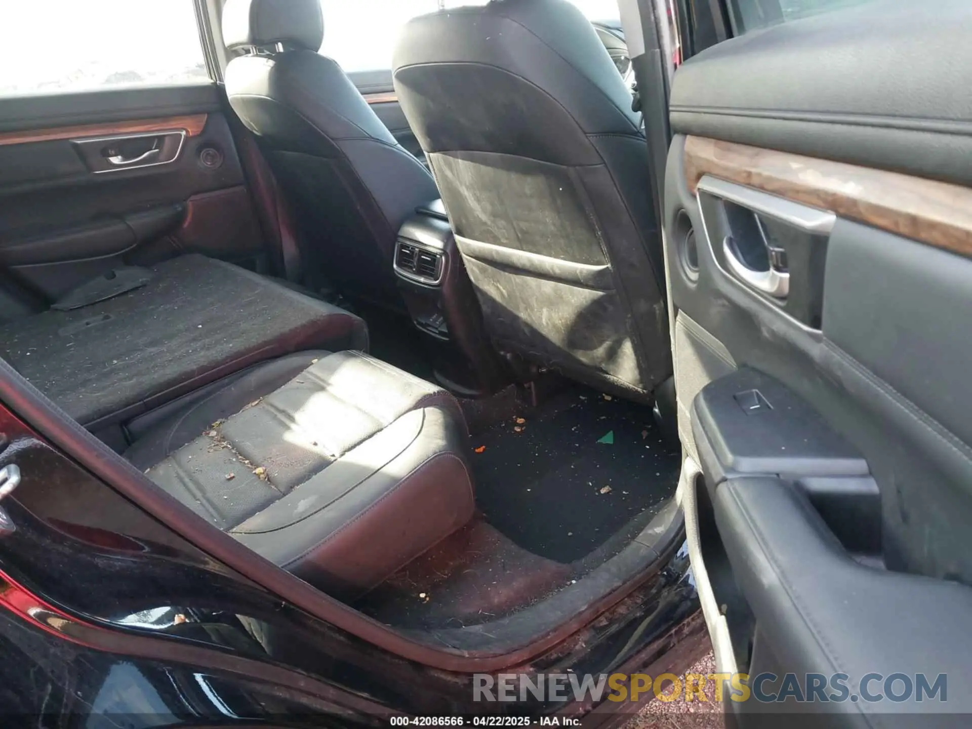 8 Фотография поврежденного автомобиля 7FART6H95LE019738 HONDA CR-V HYBRID 2020