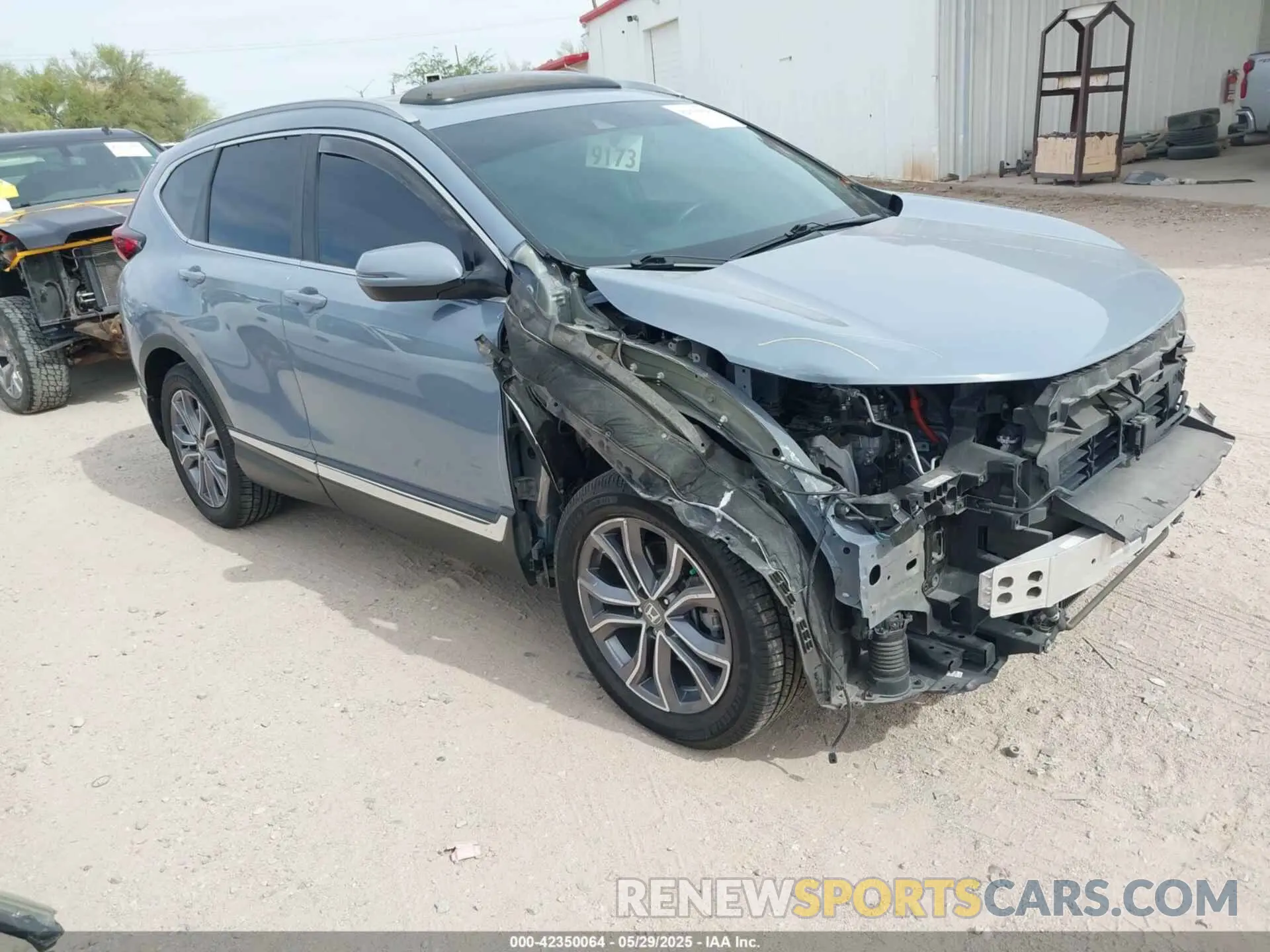 1 Фотография поврежденного автомобиля 7FART6H99LE012081 HONDA CR-V HYBRID 2020