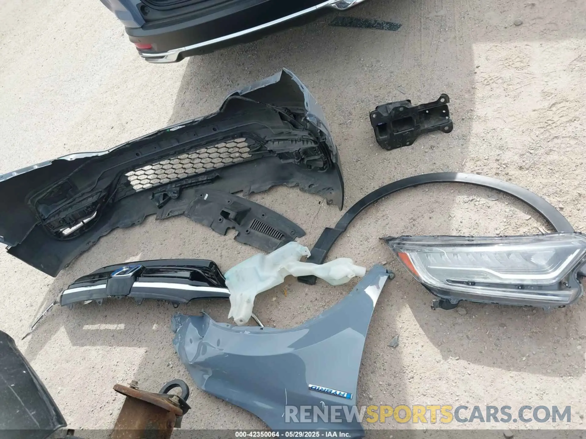 12 Фотография поврежденного автомобиля 7FART6H99LE012081 HONDA CR-V HYBRID 2020