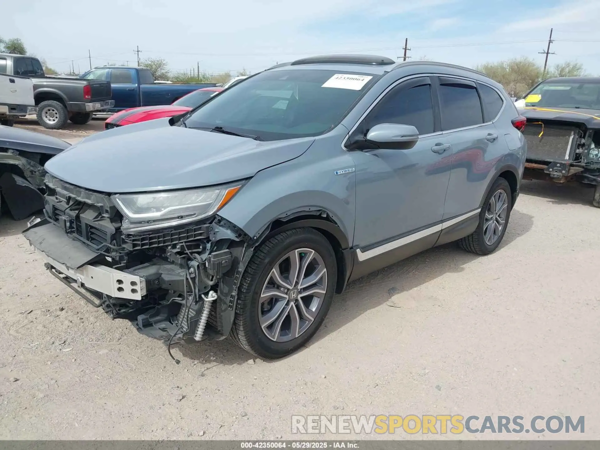 2 Фотография поврежденного автомобиля 7FART6H99LE012081 HONDA CR-V HYBRID 2020