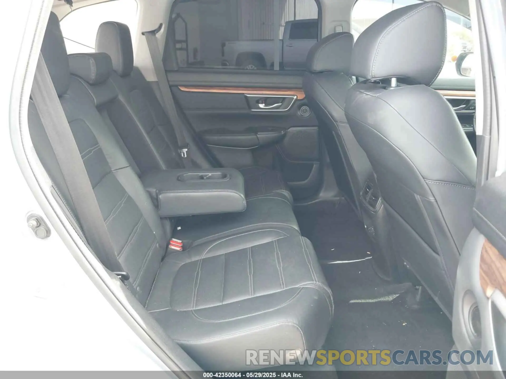 8 Фотография поврежденного автомобиля 7FART6H99LE012081 HONDA CR-V HYBRID 2020