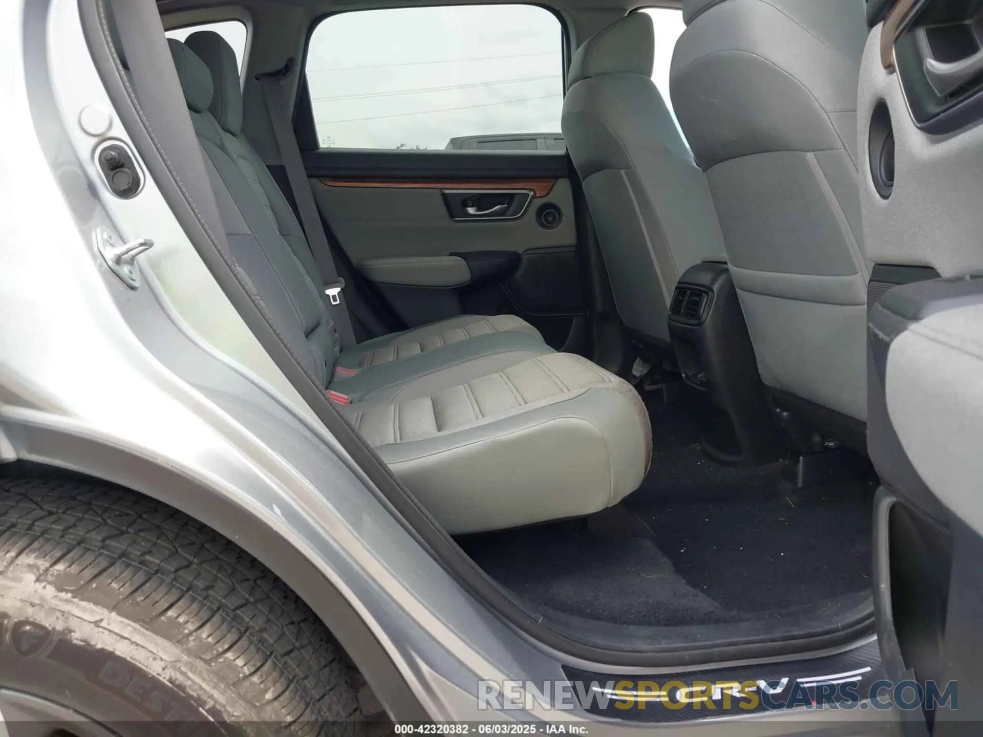 8 Фотография поврежденного автомобиля 7FART6H57ME028052 HONDA CR-V HYBRID 2021