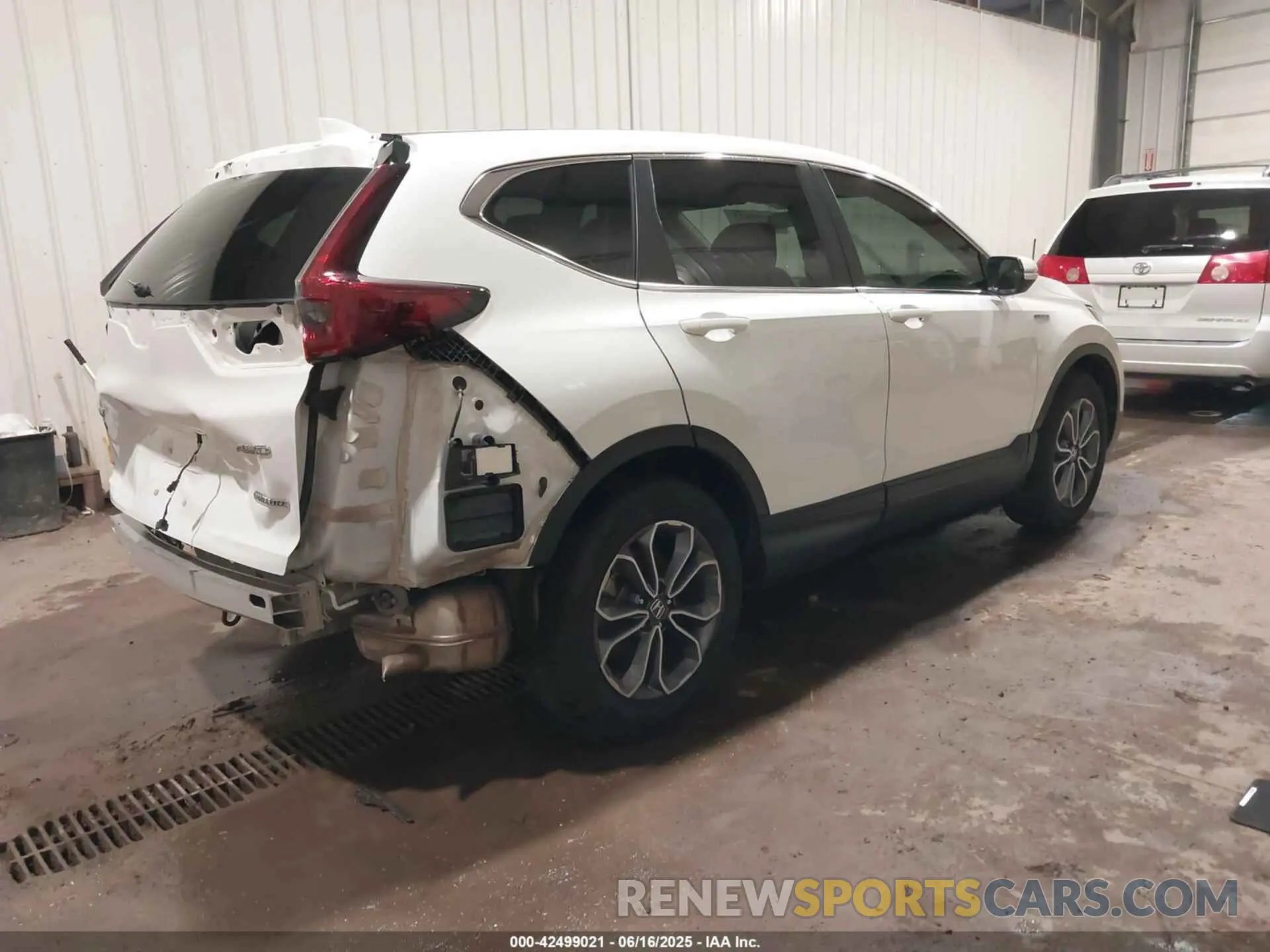 4 Фотография поврежденного автомобиля 5J6RT6H57NL004886 HONDA CR-V HYBRID 2022