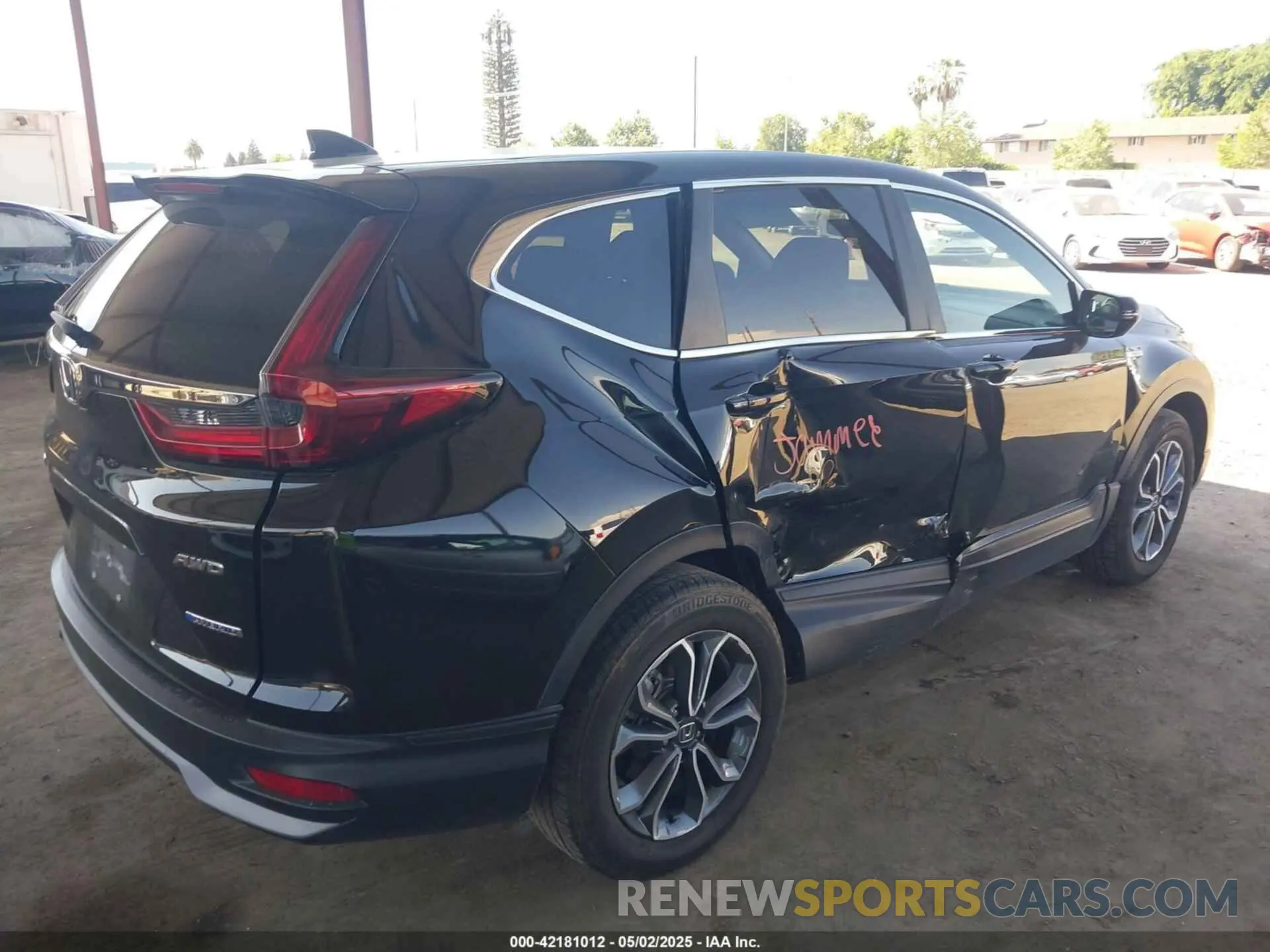 4 Photograph of a damaged car 5J6RT6H59NL037954 HONDA CR-V HYBRID 2022