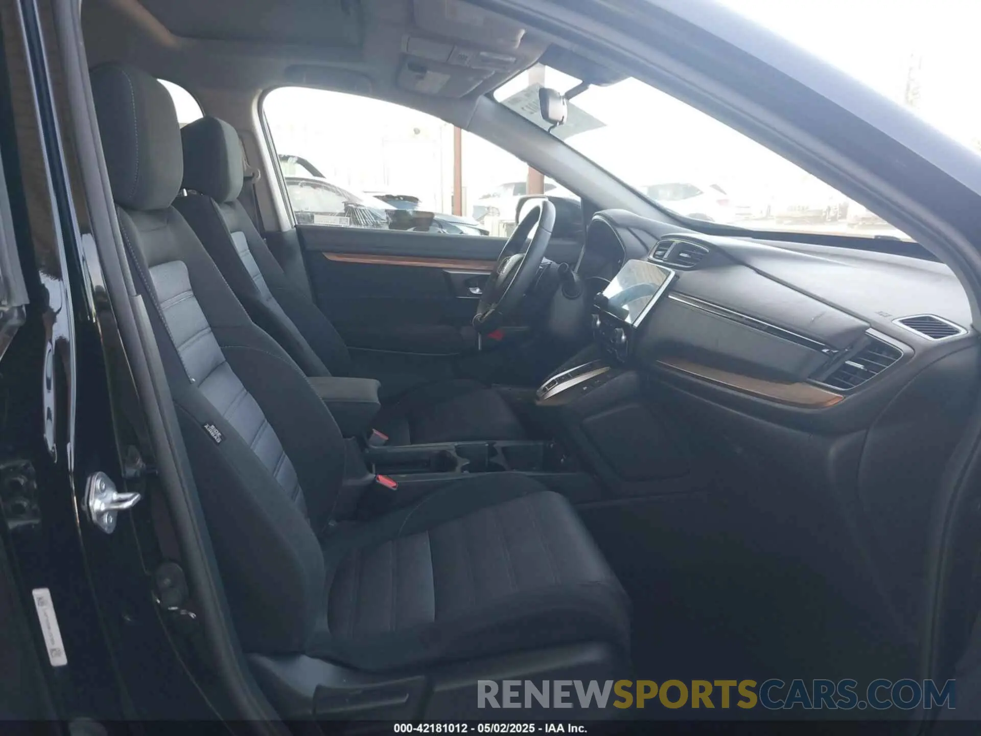 5 Photograph of a damaged car 5J6RT6H59NL037954 HONDA CR-V HYBRID 2022