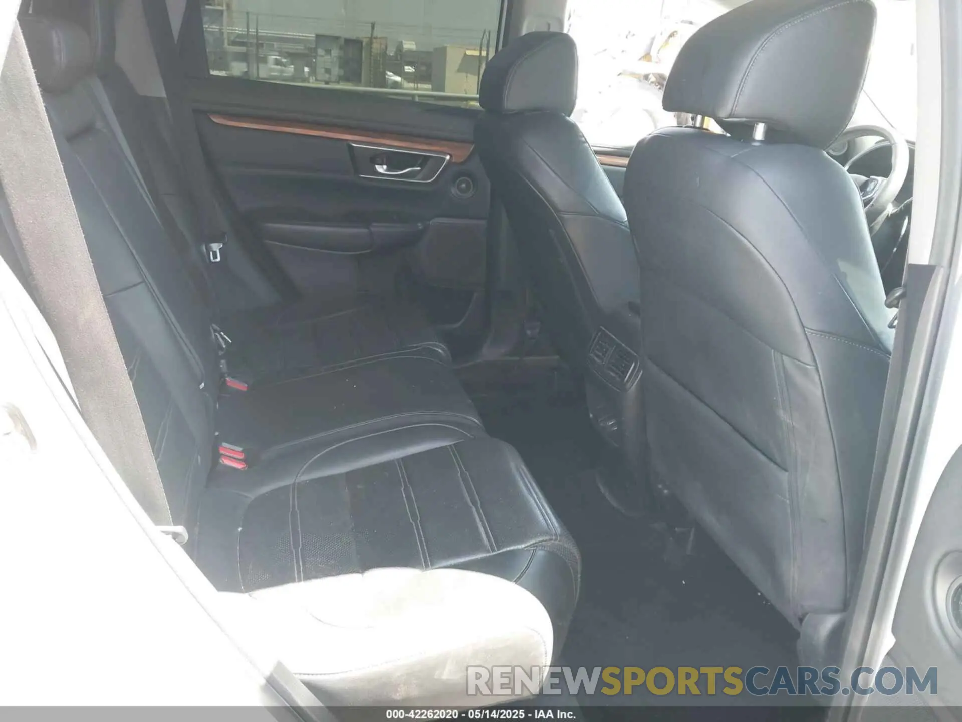 8 Photograph of a damaged car 5J6RT6H80NL030272 HONDA CR-V HYBRID 2022