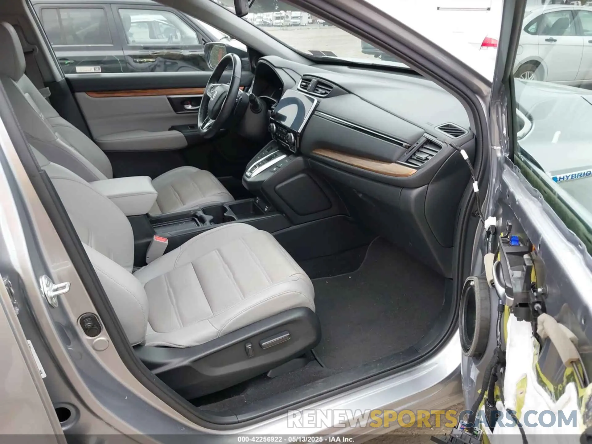 5 Photograph of a damaged car 5J6RT6H83NL054887 HONDA CR-V HYBRID 2022