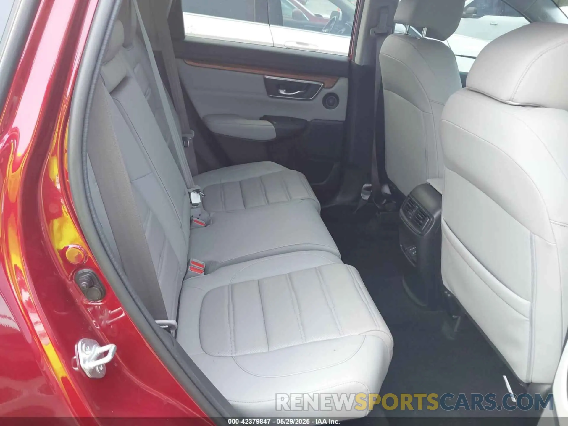 8 Photograph of a damaged car 5J6RT6H88NL050723 HONDA CR-V HYBRID 2022