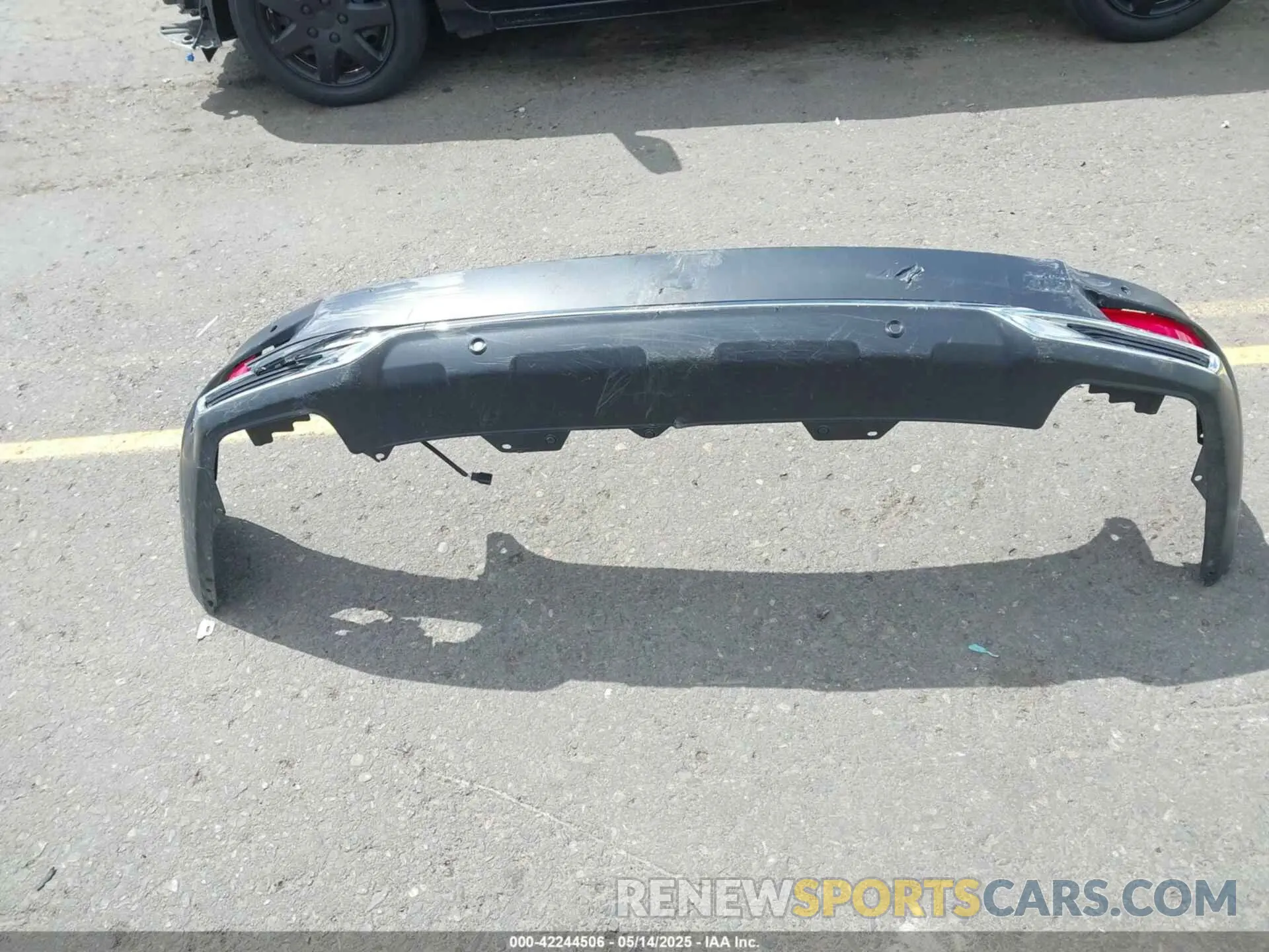 12 Photograph of a damaged car 5J6RT6H92NL000926 HONDA CR-V HYBRID 2022