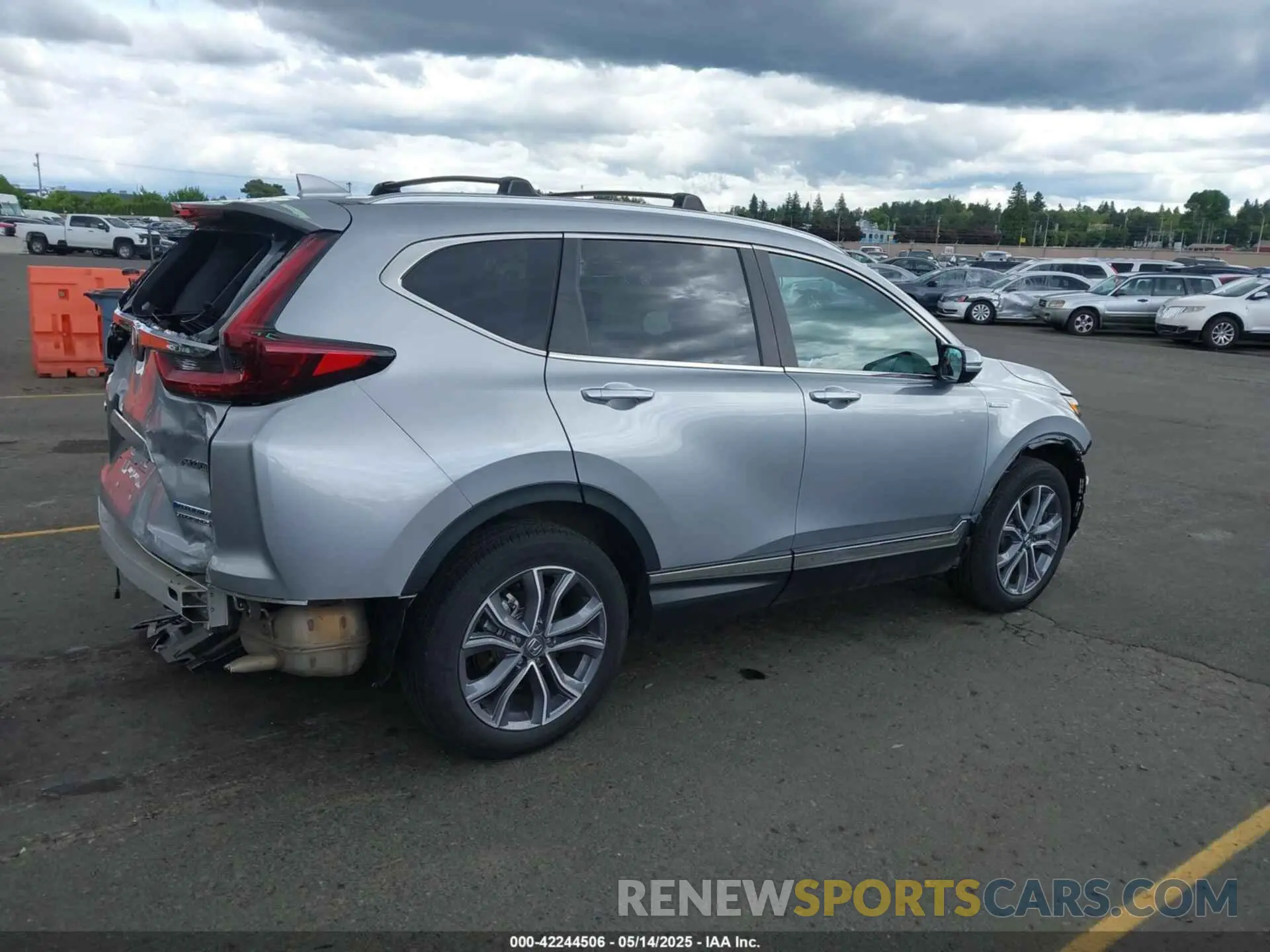 4 Photograph of a damaged car 5J6RT6H92NL000926 HONDA CR-V HYBRID 2022