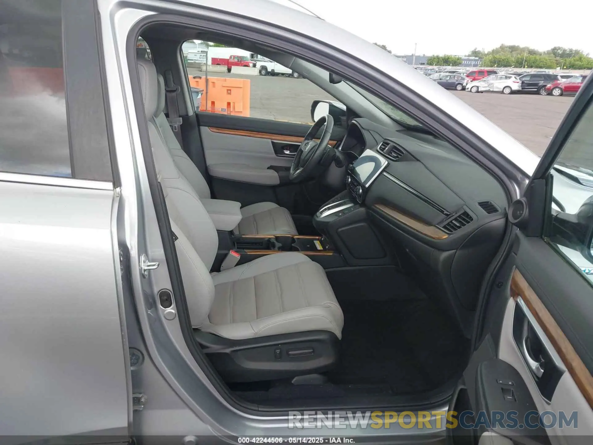 5 Photograph of a damaged car 5J6RT6H92NL000926 HONDA CR-V HYBRID 2022