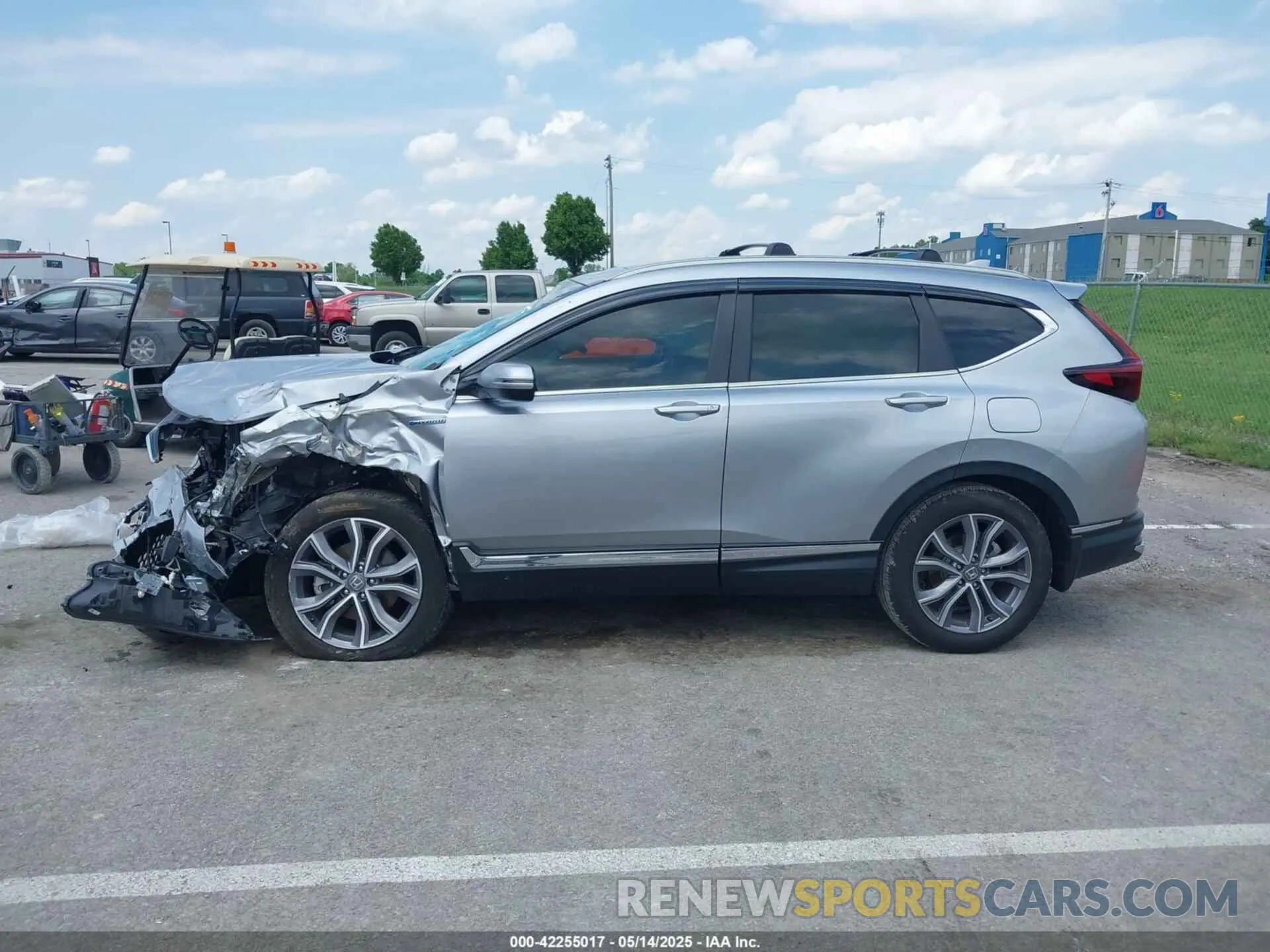 13 Photograph of a damaged car 5J6RT6H94NL002967 HONDA CR-V HYBRID 2022