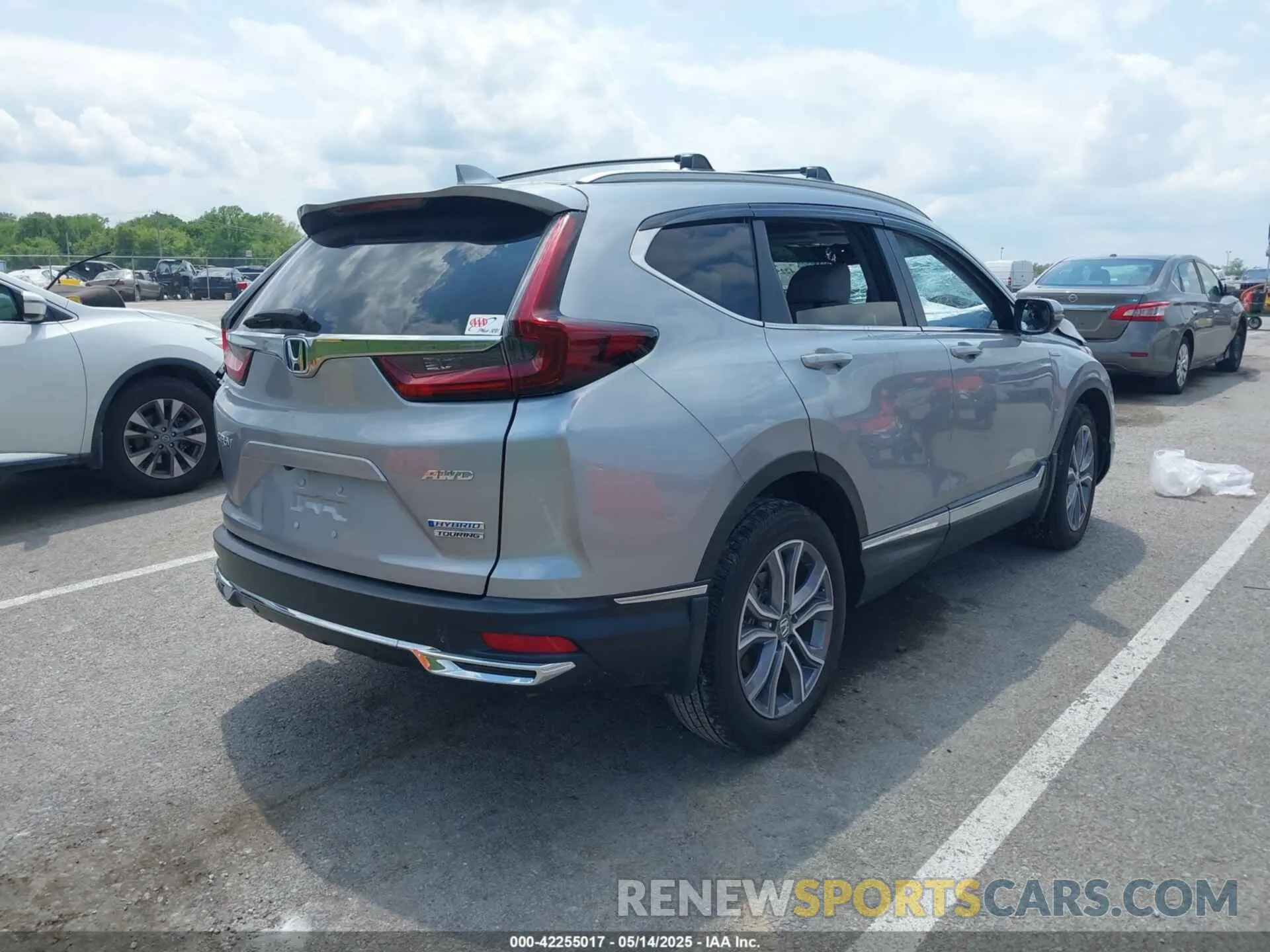4 Photograph of a damaged car 5J6RT6H94NL002967 HONDA CR-V HYBRID 2022