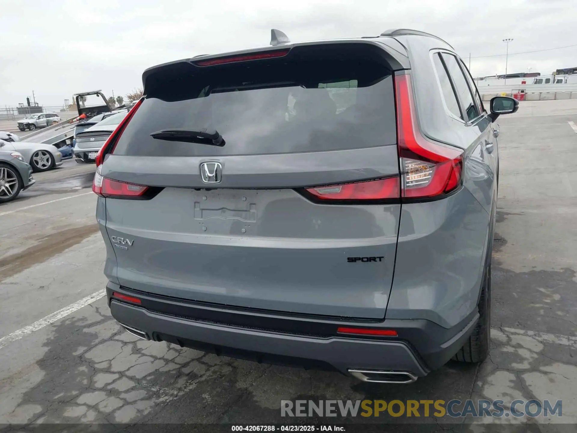 16 Photograph of a damaged car 2HKRS5H57PH703574 HONDA CR-V HYBRID 2023