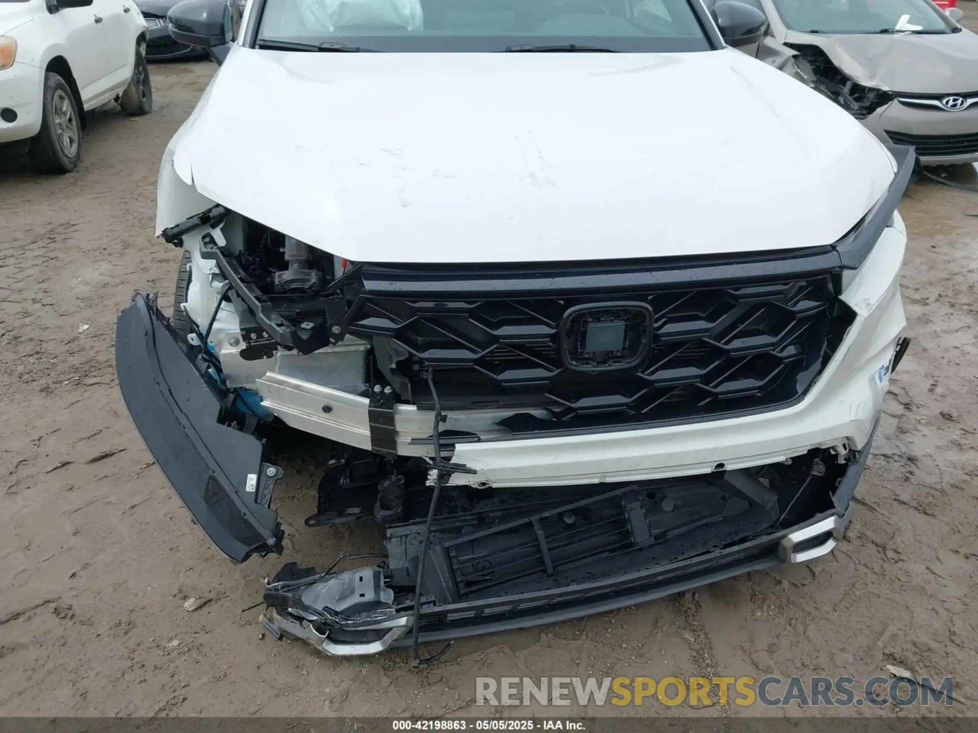 6 Photograph of a damaged car 2HKRS6H90PH804285 HONDA CR-V HYBRID 2023