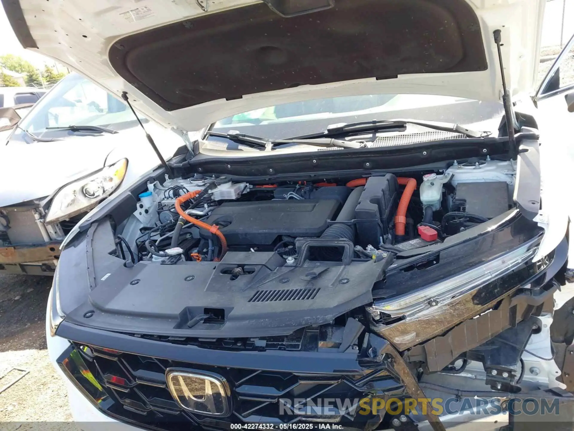 10 Photograph of a damaged car 2HKRS6H92PH807396 HONDA CR-V HYBRID 2023